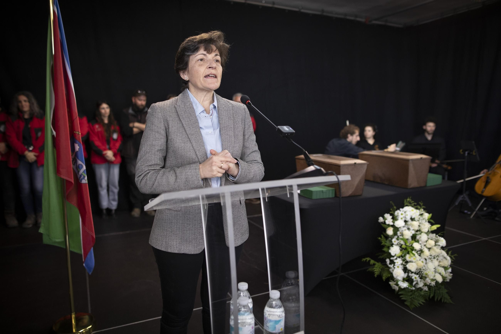 Las mejores imágenes de la entrega de los restos de víctimas del franquismo a sus familiares en Víznar