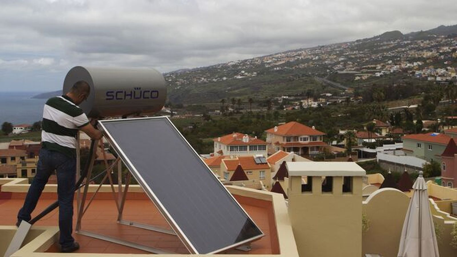 Entre las acciones formativas se encuentran las de instalación solar térmica.