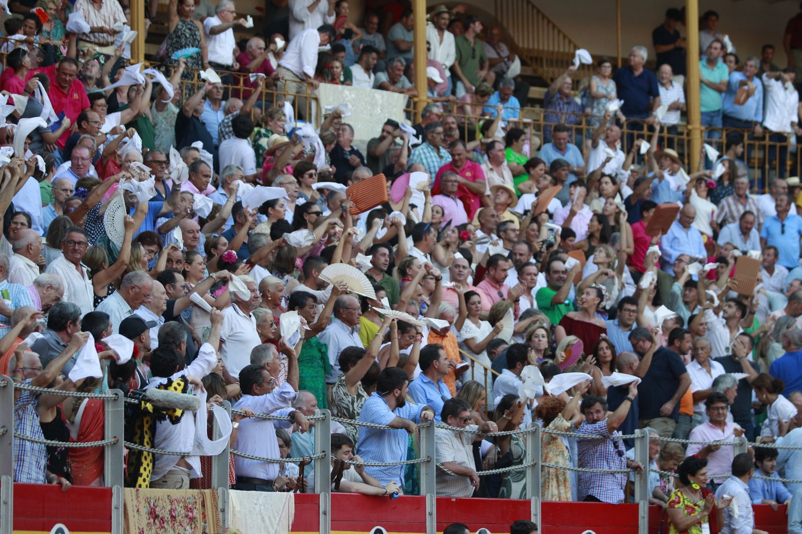 Imágenes del triunfo del torero almeriense Jorge Martínez el día de su alternativa
