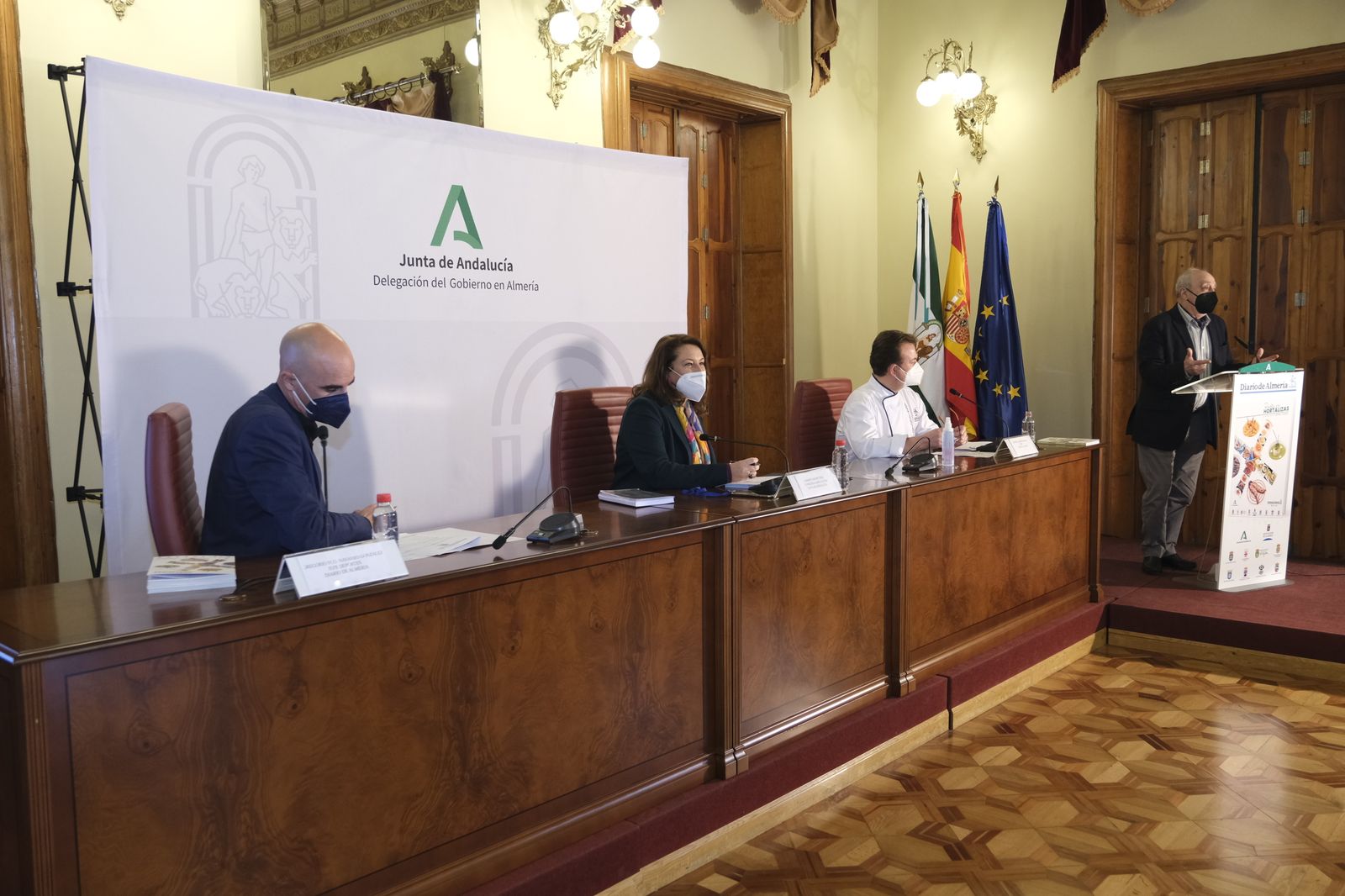 Fotogalería presentación libro 'Recetas con Hortalizas'. Diario de Almería