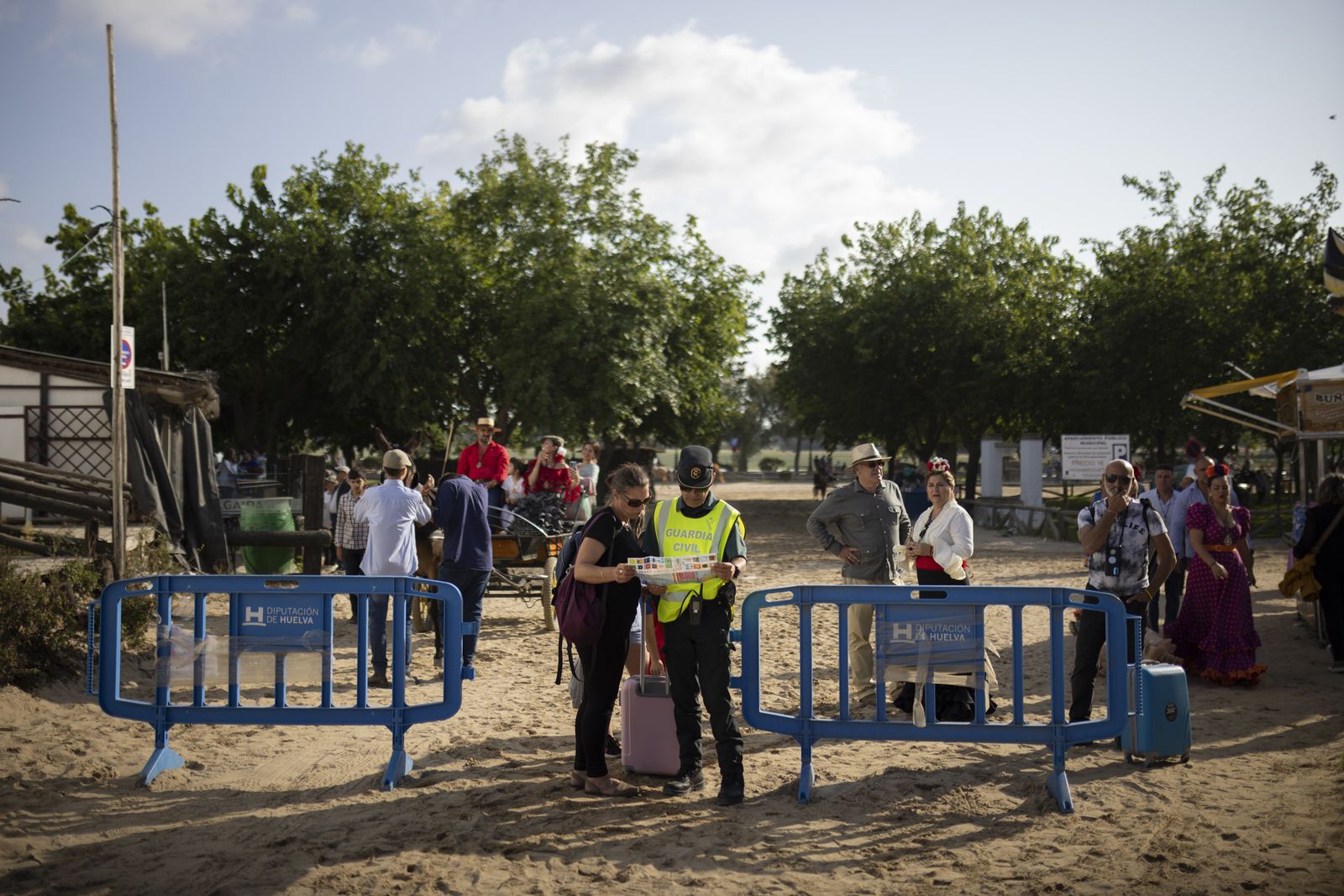 El Rocío 2023: Imágenes de la presentación de las Hermandades y ambiente en la aldea