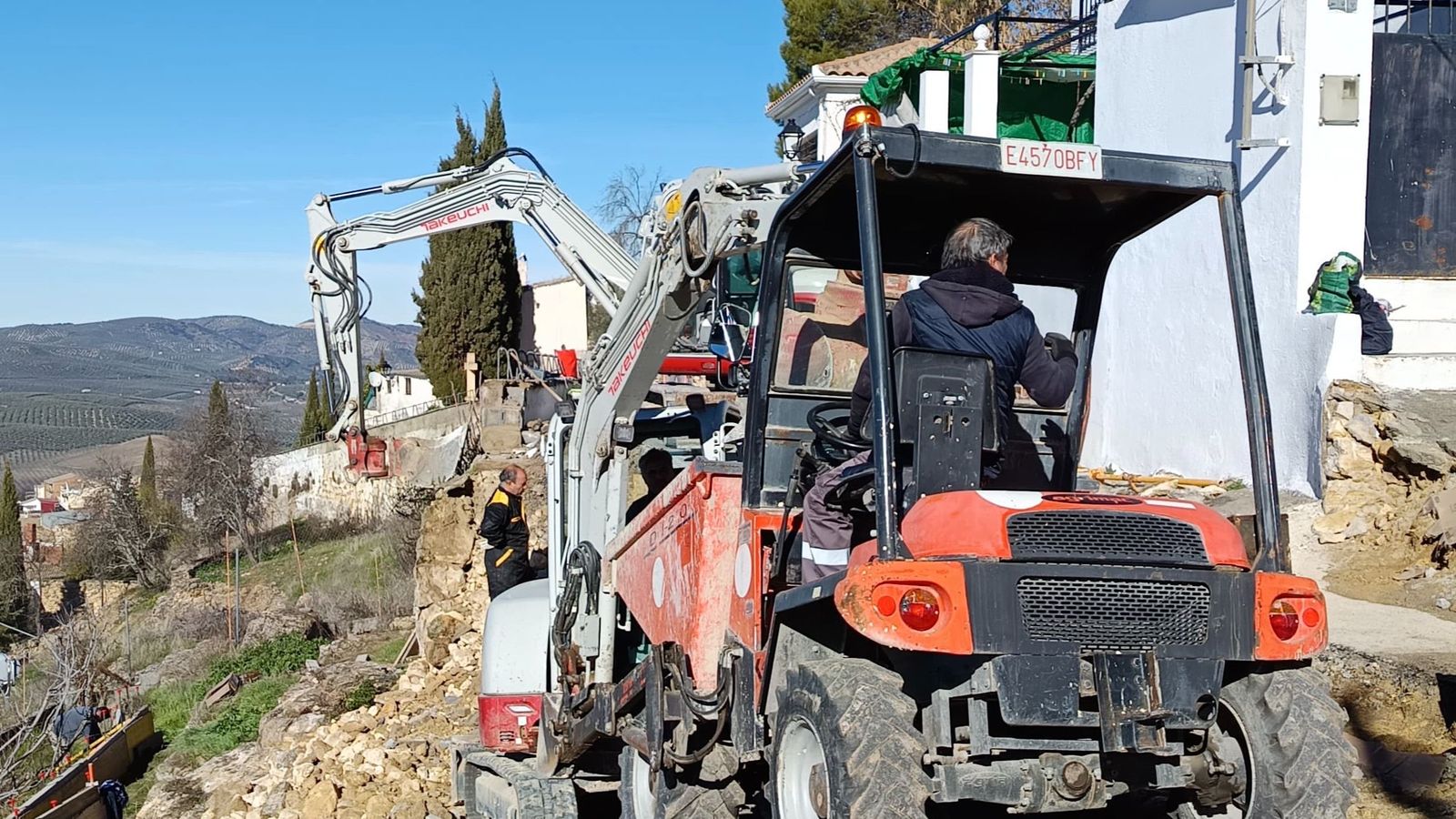 Derrumbe del muro en Alcalá la Real.