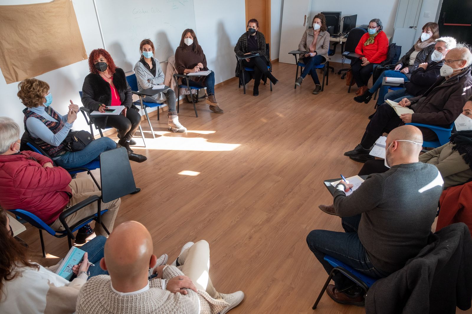 Un momento de la reunión con los colectivos que trabajan con las personas sin hogar.