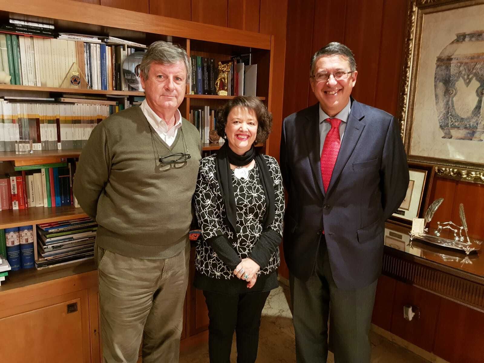 Francisco Peña, Rafaela Valenzuela y Rafael Blanco, en la reunión.