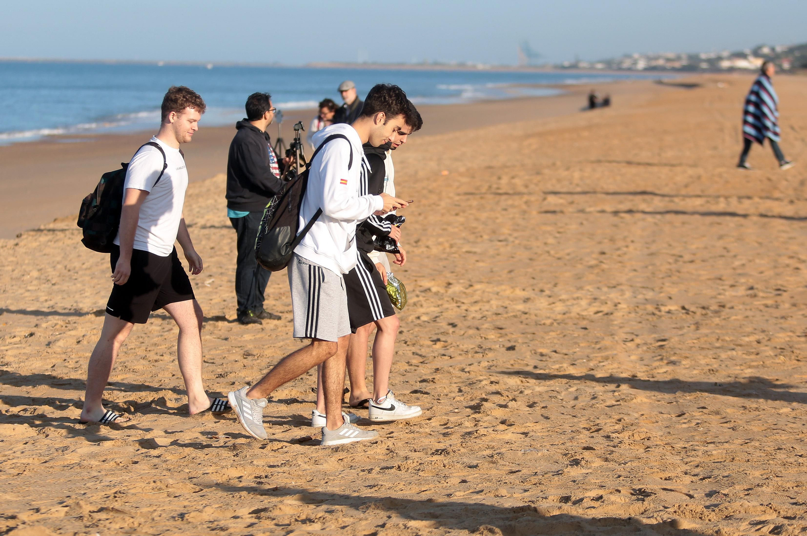 Imágenes del ambiente para ver el lanzamiento del cohete Miura 1
