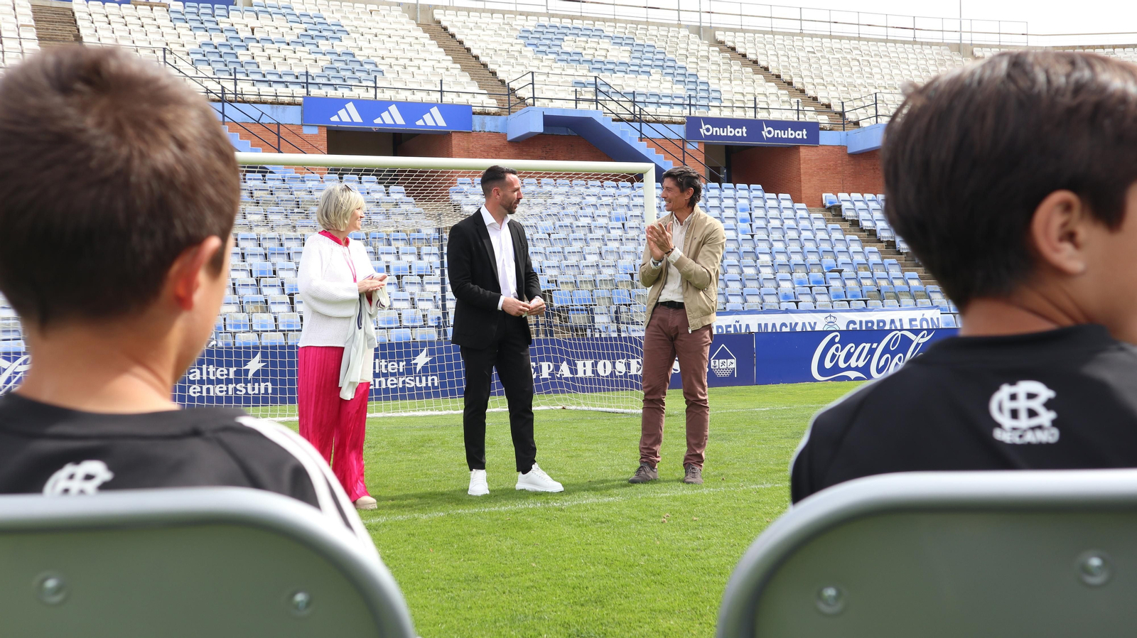 Las mejores imágenes de la renovación de Rubén Gálvez