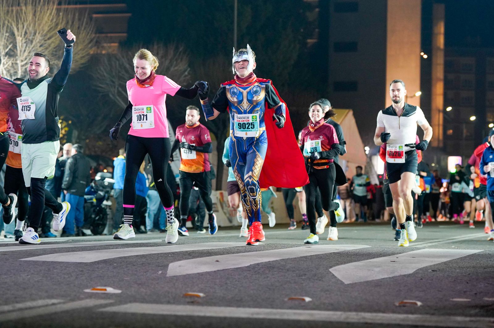 En imágenes: búscate en tu llegada a meta de la Carrera de San Antón 2026 (19)