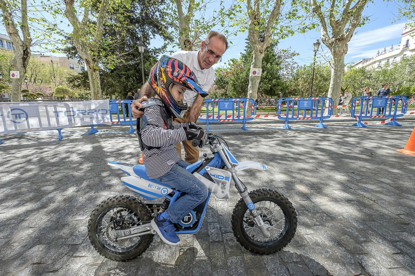 Jornada de peatonalización en la plaza de España