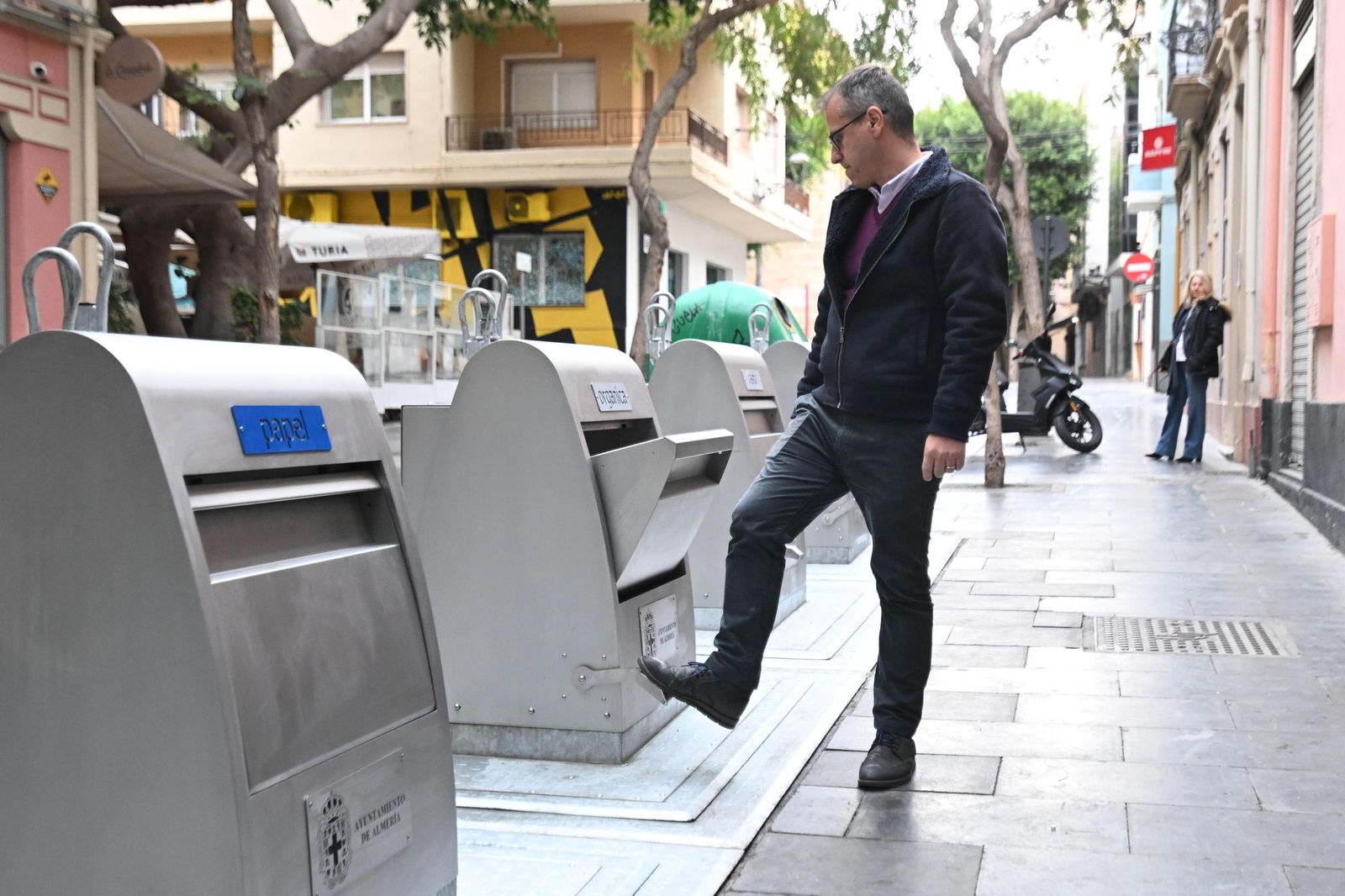 Contenedores soterrados reestablecidos.