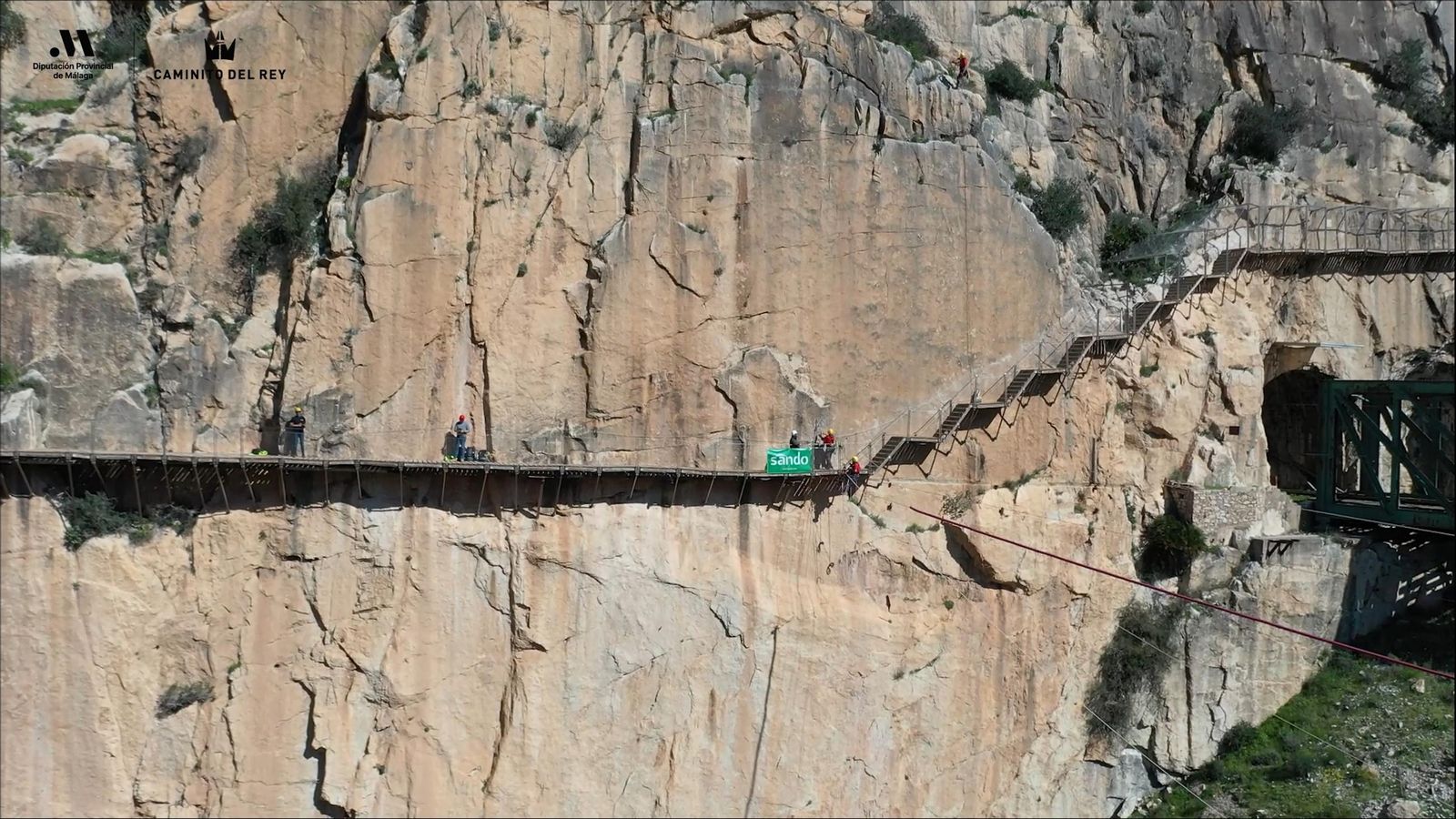 Vista aerea desde un dron del Caminito del Rey