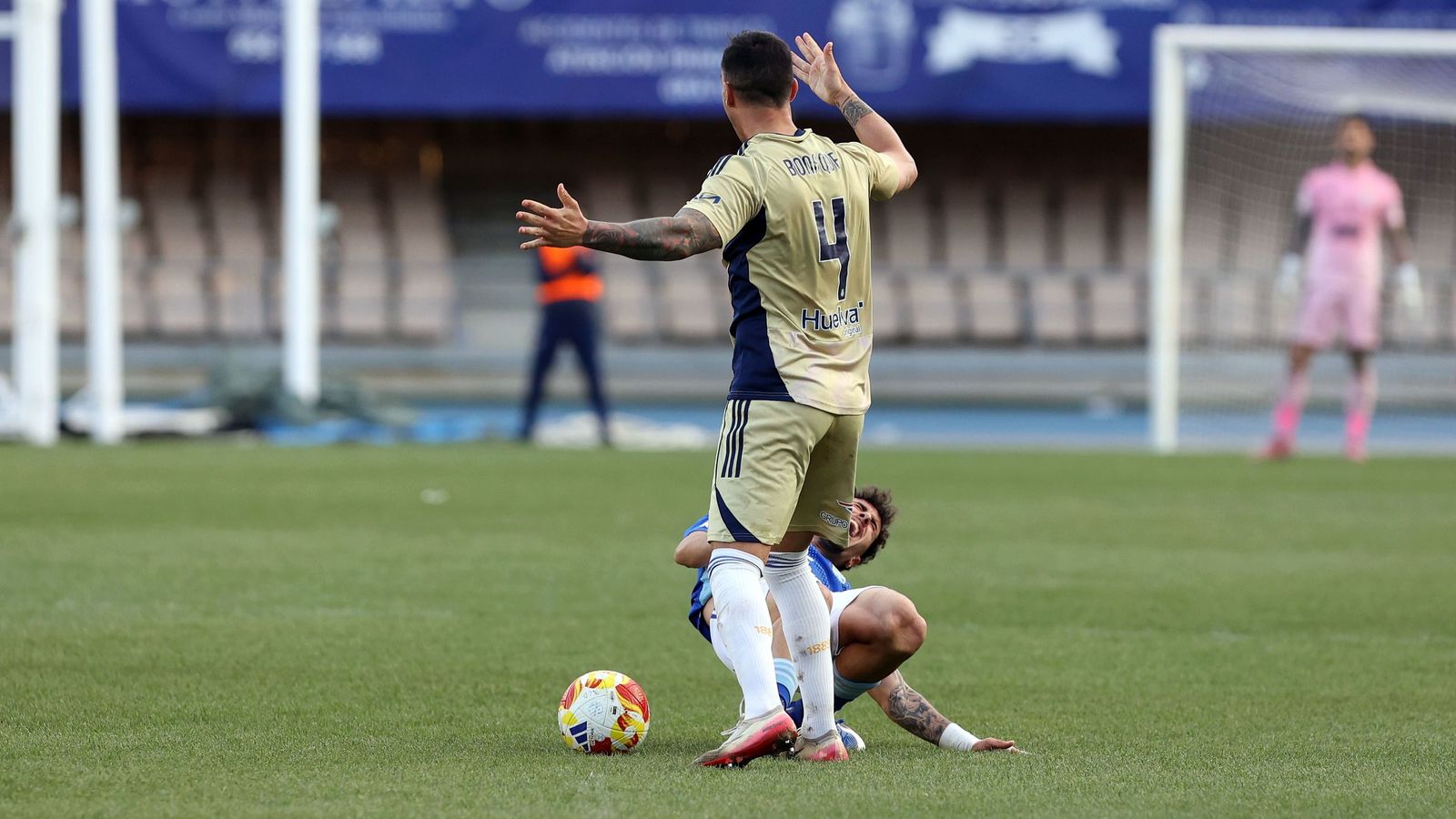 Momento en el que Franco Jr. se lesiona.