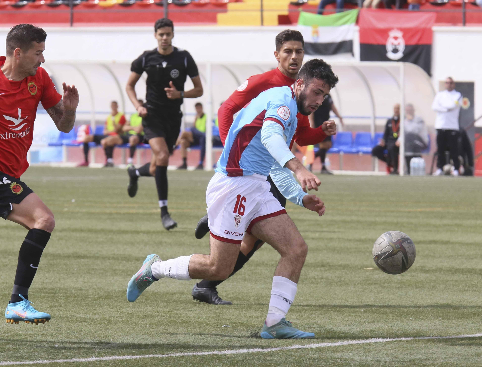 El empate del Córdoba CF en Montijo, en imágenes