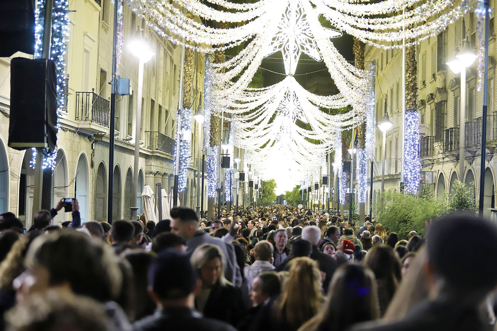 Imágenes del alumbrado navideño en las calles de Huelva