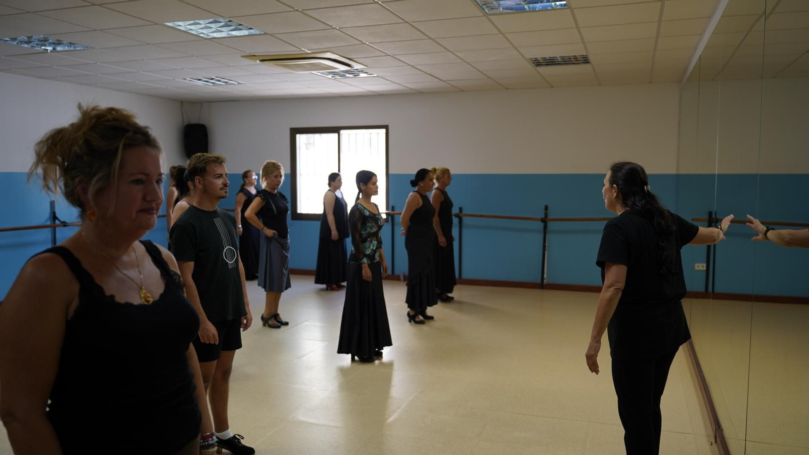 Fotos de la masterclass de baile flamenco impartido por La Lupi y de la exposición "10 años cantando a Paco" de José Mera