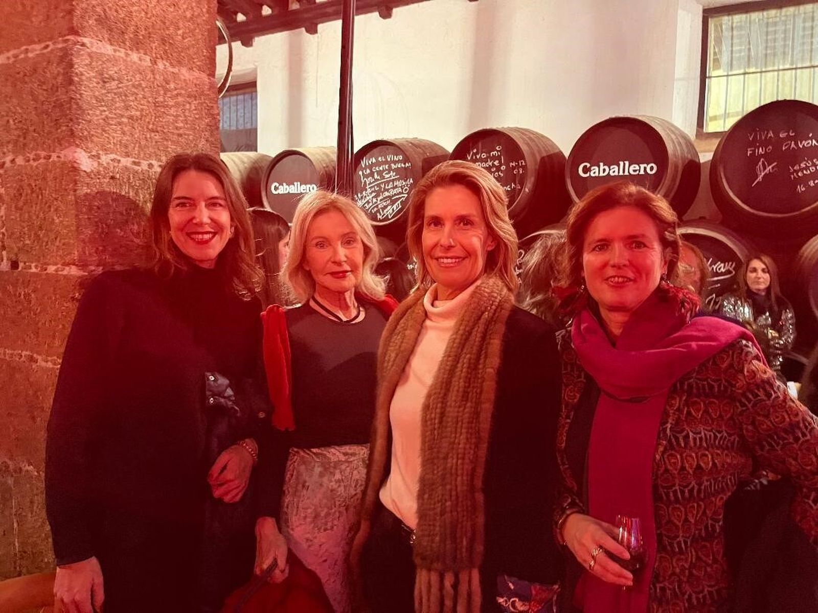 Elisa Gutiérrez-Colosía y su hija con  María Ansorena y Ana Chico de Guzmán.