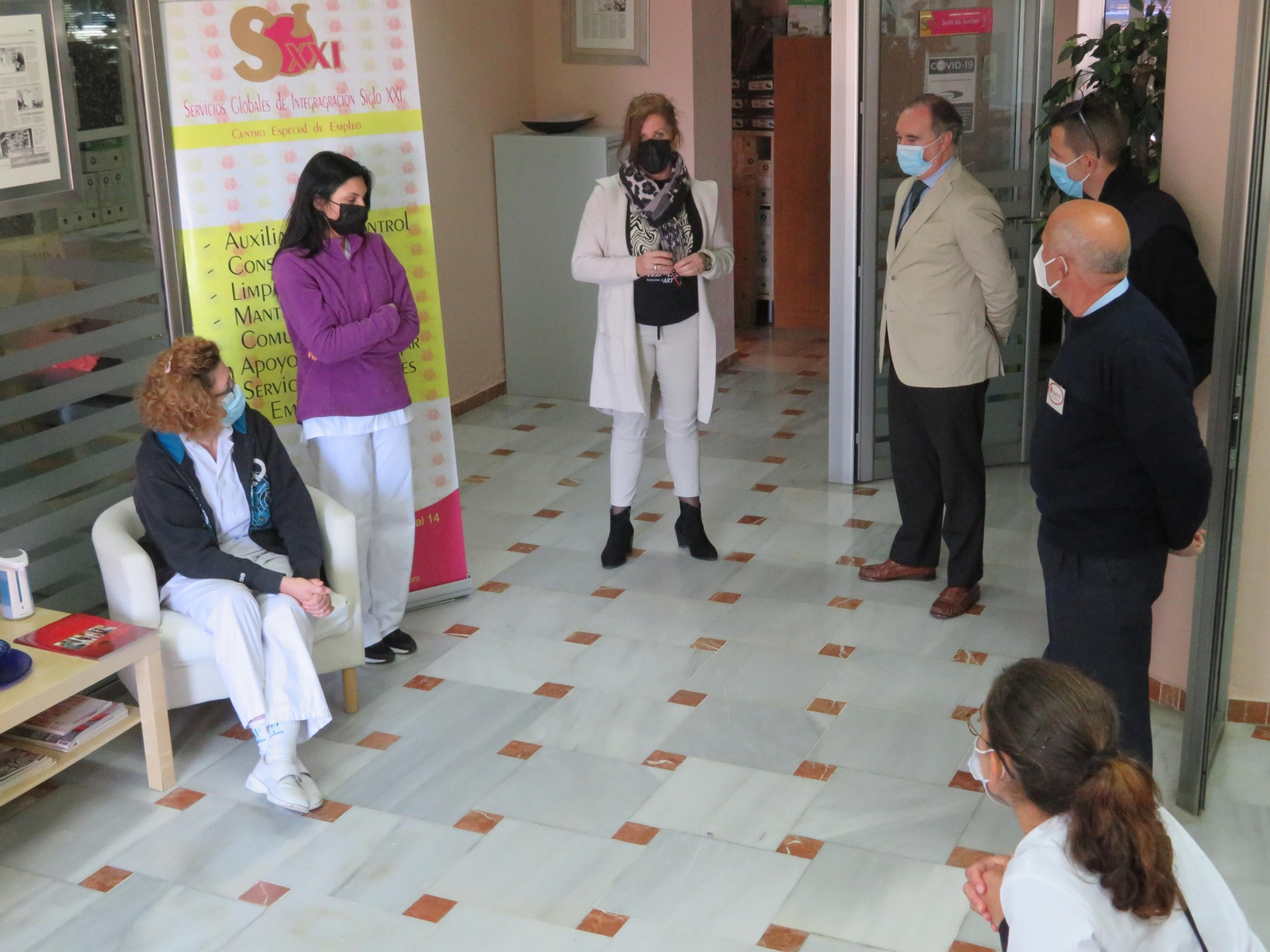 Visita de Antonio Augustín a la empresa Siglo XXI.