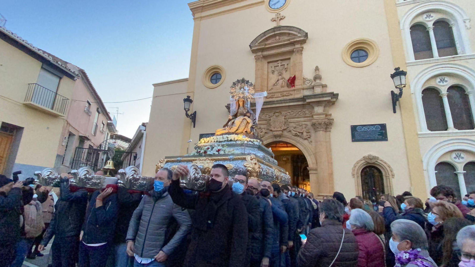 Imagen de inicio de la procesión de la Patrona de Guadix hasta la Catedral accitana.