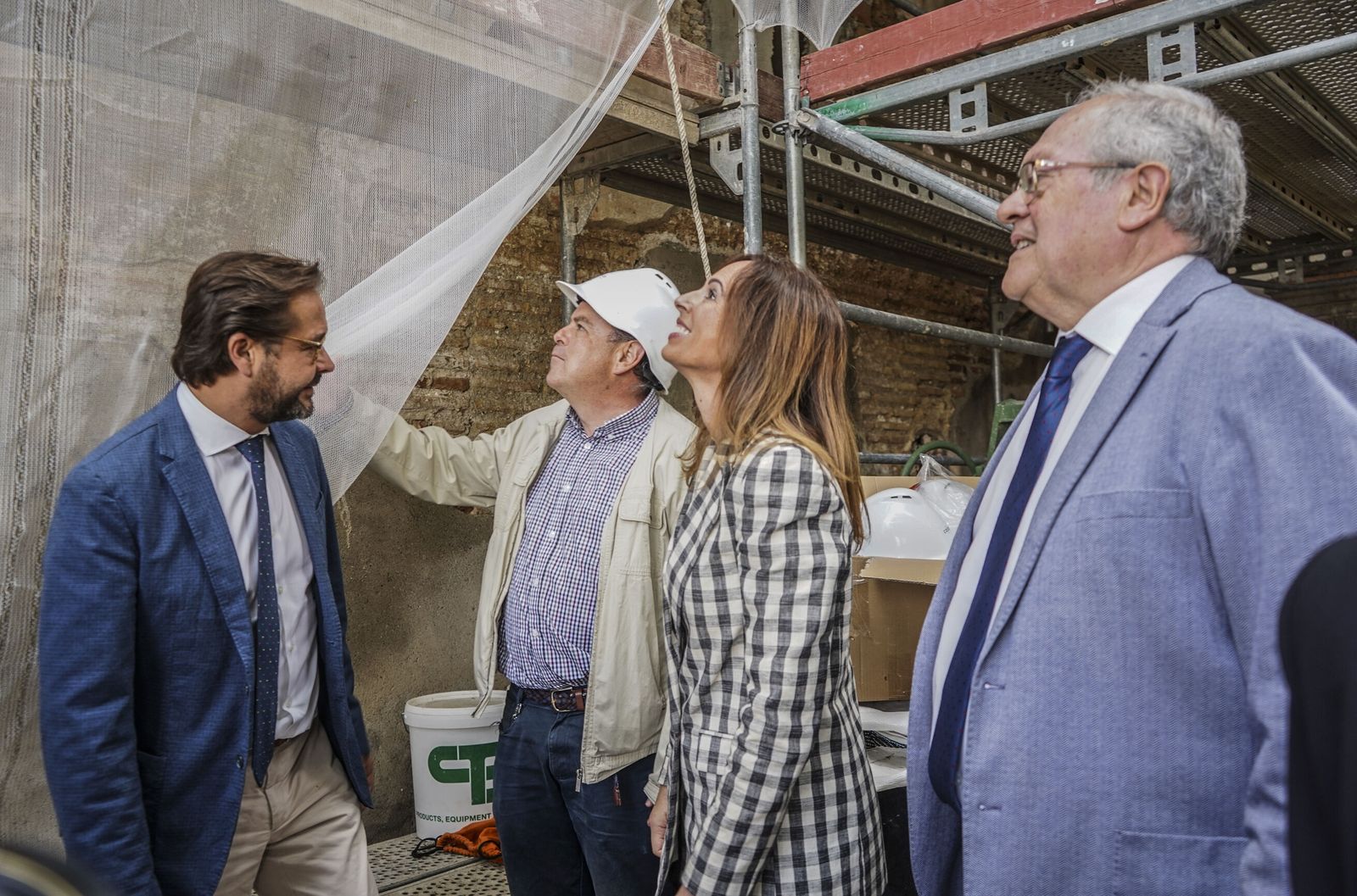 Imagen de la visita a las obras de la Iglesia San Cecilio de Granada