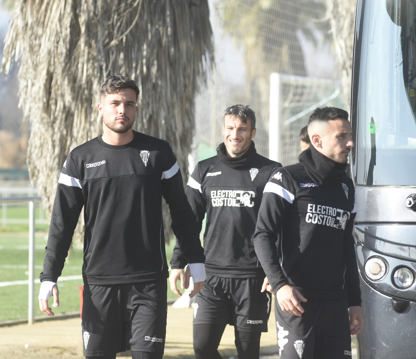 Kevin llega a la Ciudad Deportiva acompañado de Piovaccari y Fernández.