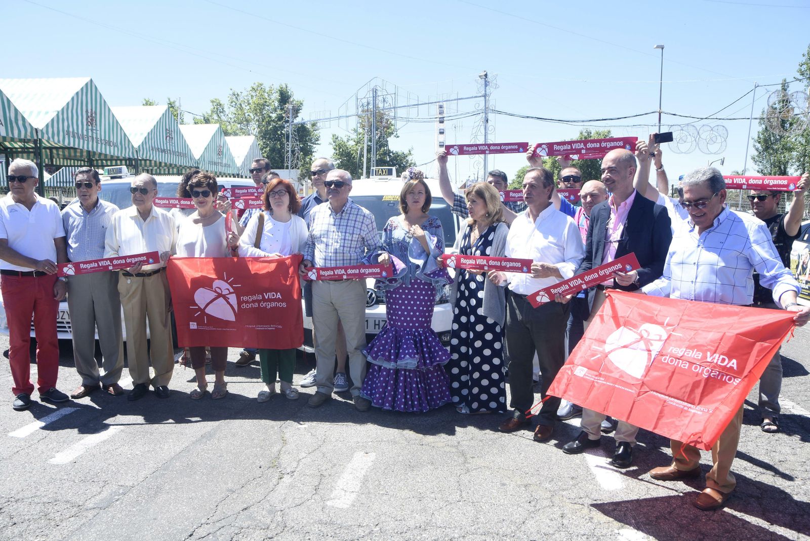 Foto de familia de presentación de la campaña.