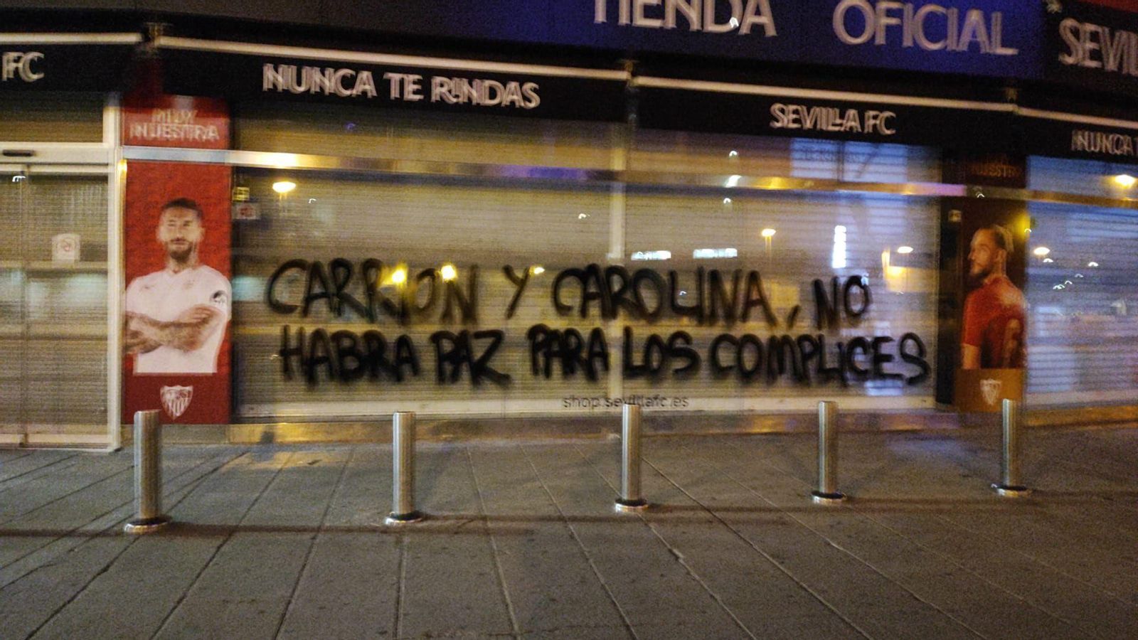 Pintadas en el Ramón Sánchez-Pizjuán