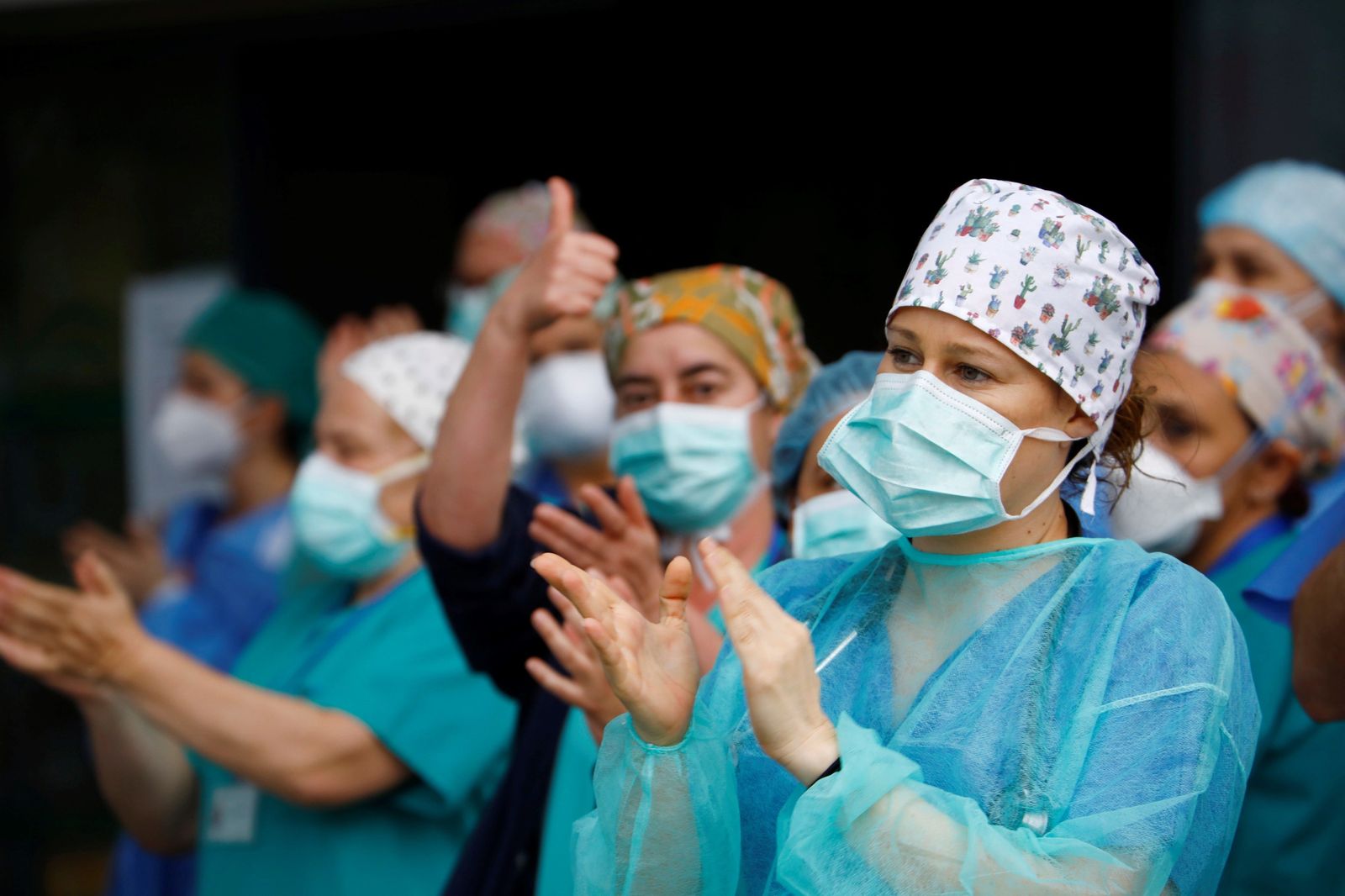 Aplauso de profesionales del Reina Sofía en Urgencias