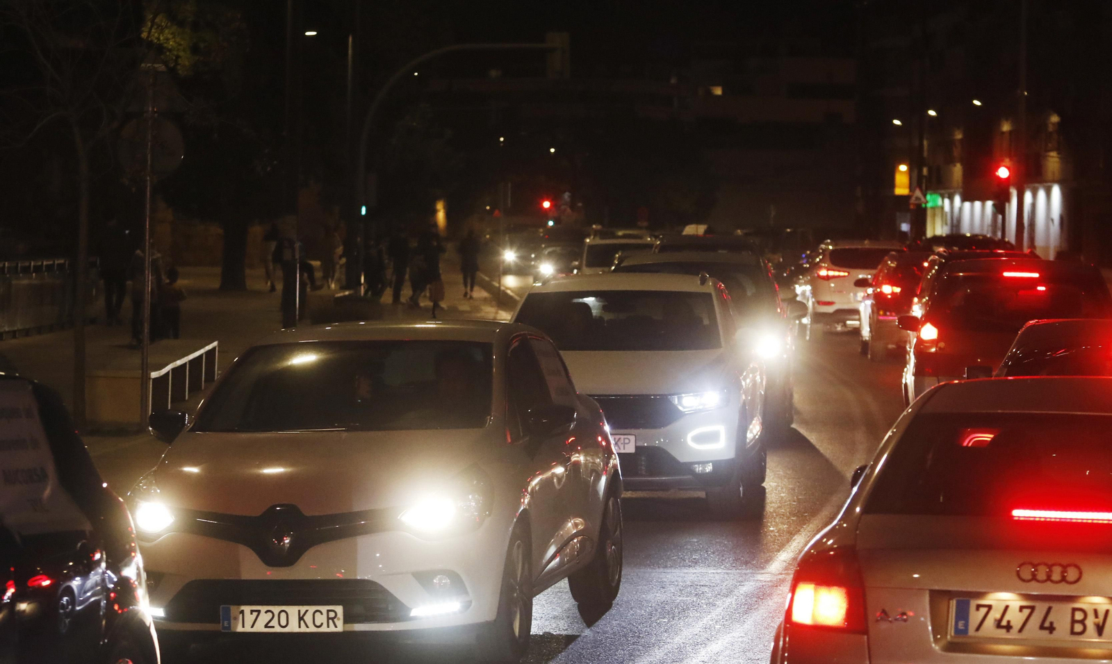 La caravana de protesta de la plantilla de Aucorsa, en fotografías