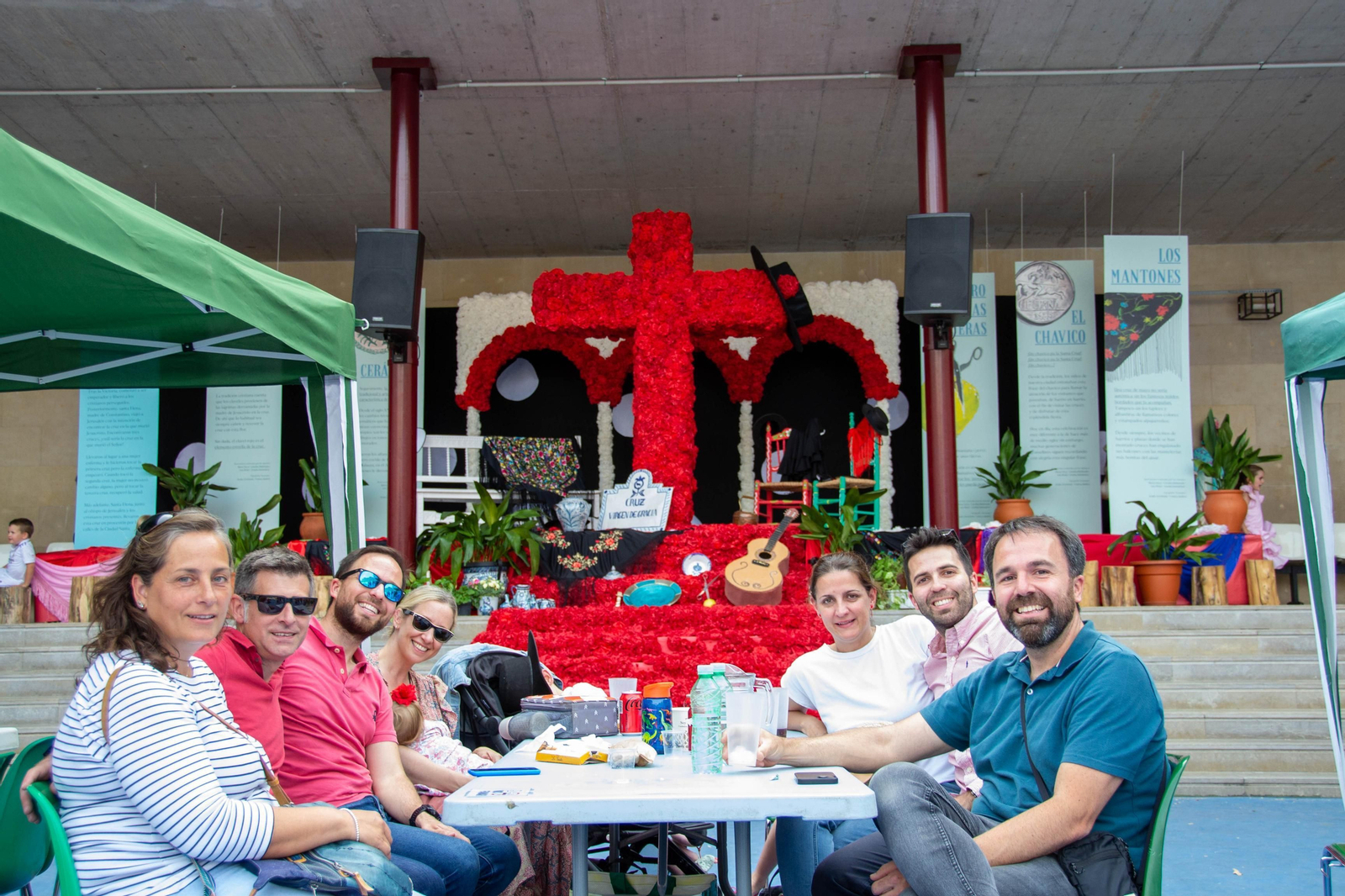 Así celebra Granada sus Cruces, en imágenes