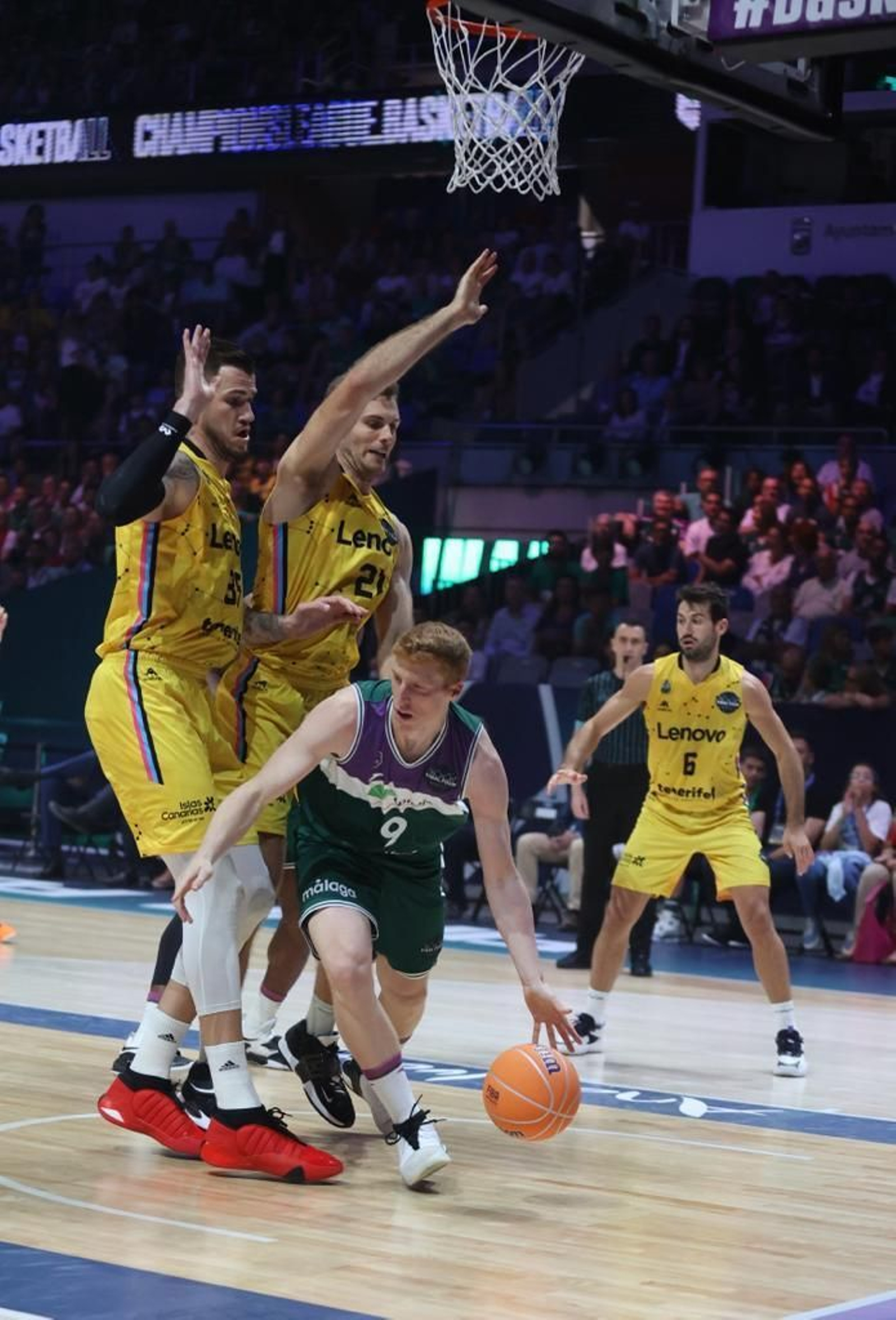 El Unicaja - Lenovo Tenerife, en fotos