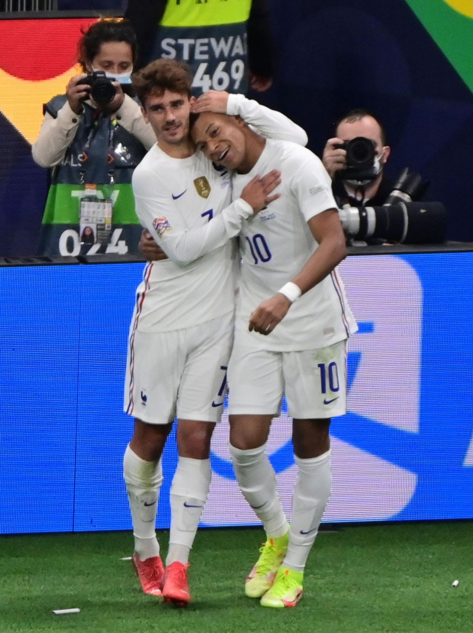 Griezmann y Mbappé.
