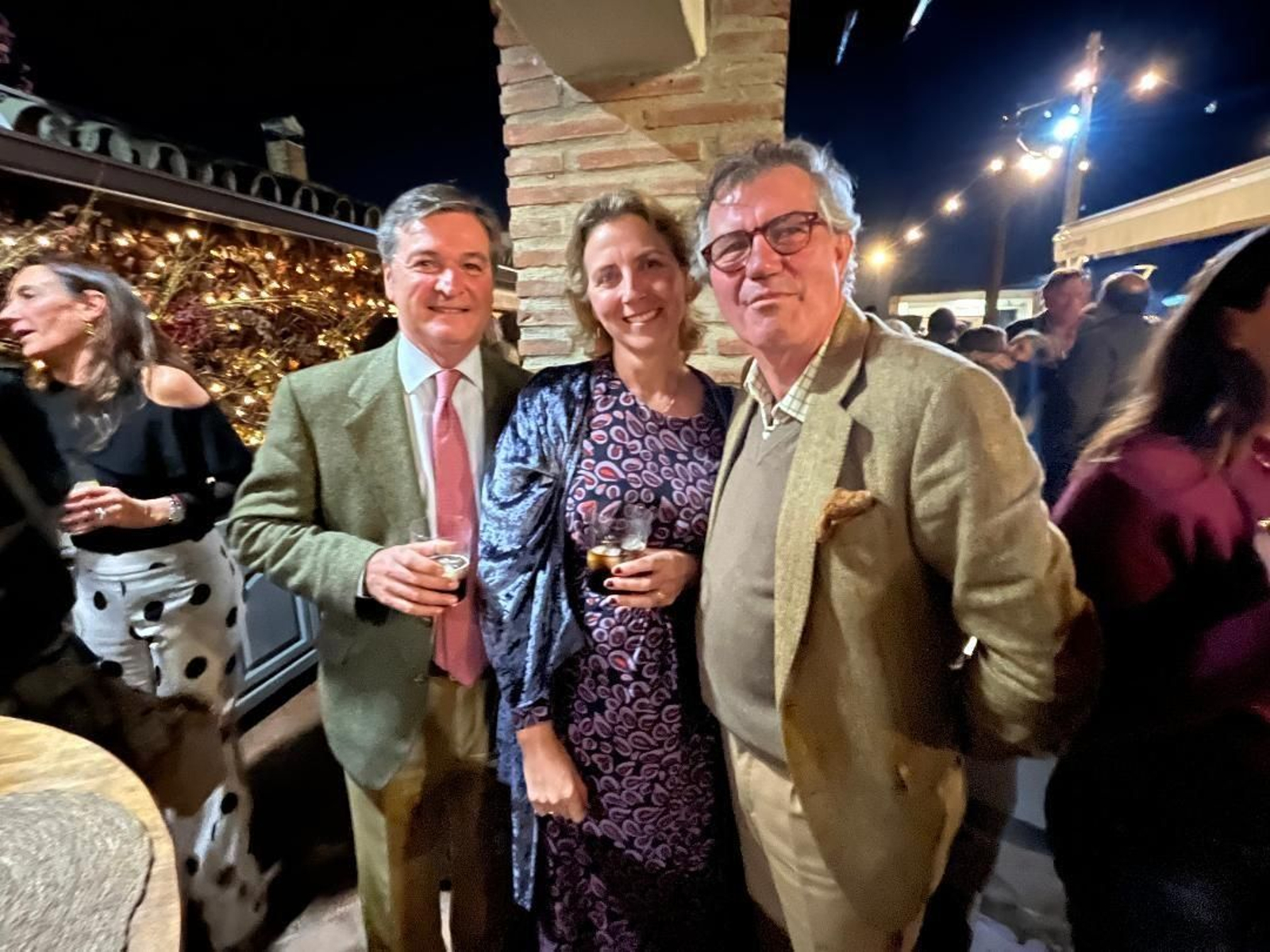 Salvador Basagoiti,  María Teresa Sánchez Ibarguen y Antonio León Bohórquez.