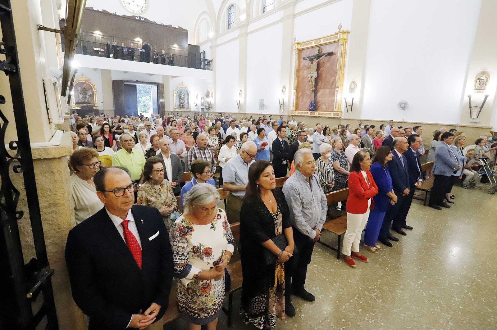 Misa de despedida por jubilación a don Feliciano Fernández Sousa, párroco del Sagrado Corazón de Jesús, en imágenes