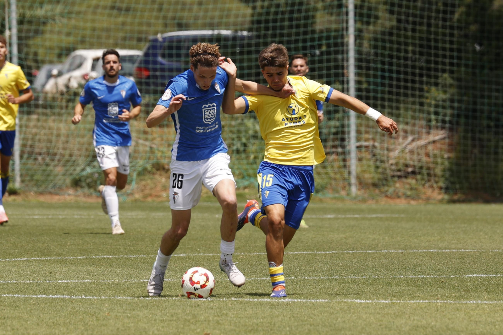 Las imágenes del partido entre el Cádiz Mirandilla y el San Fernando