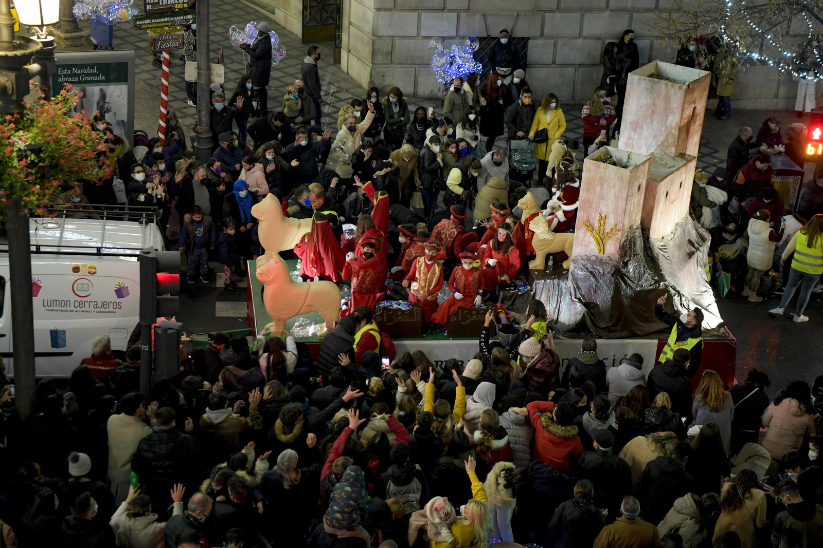 Fotos de la cabalgata de Reyes Magos de Granada 2022