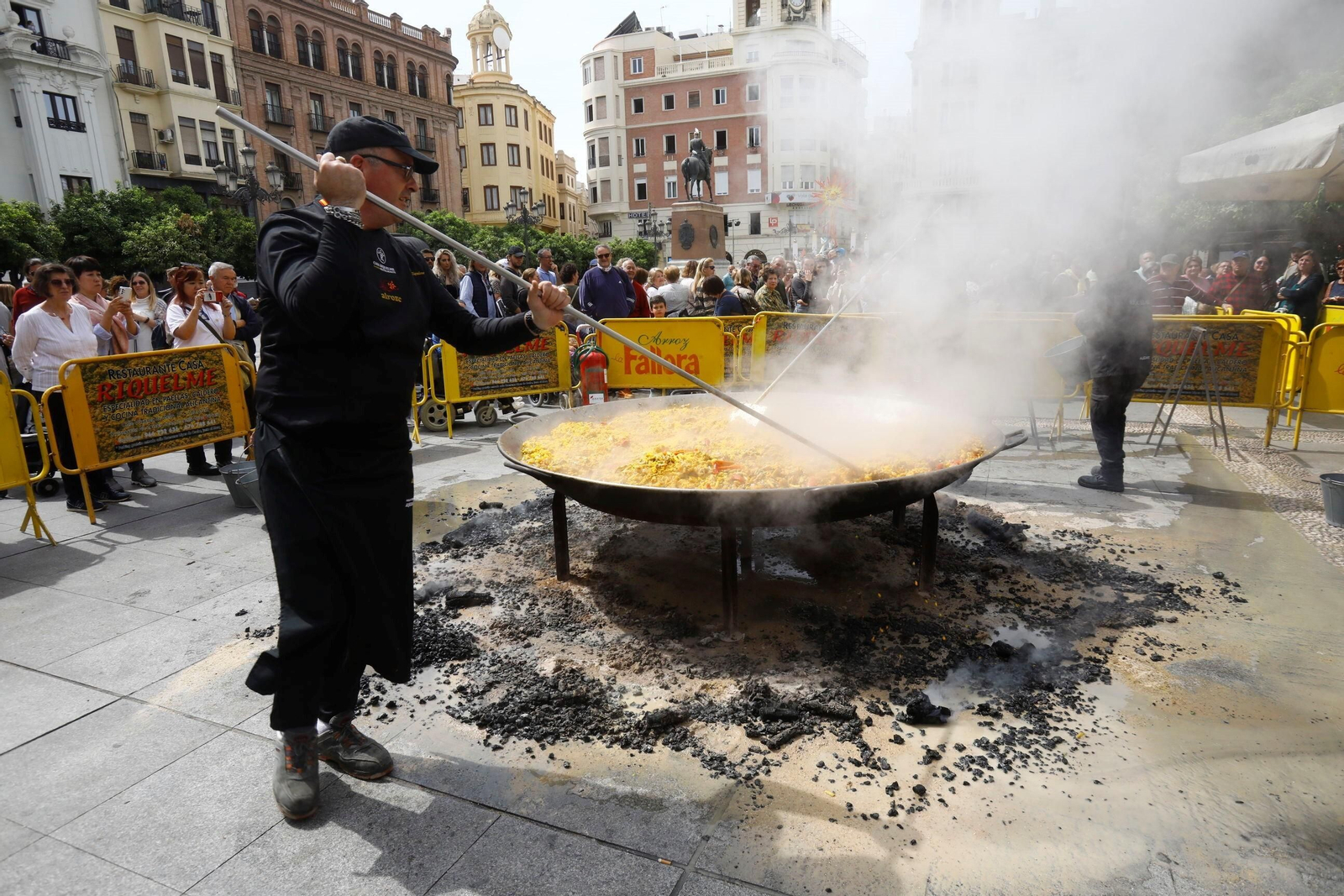 La Fiesta de las Fogueres de Sant Joan de Alicante en Córdoba, en imágenes