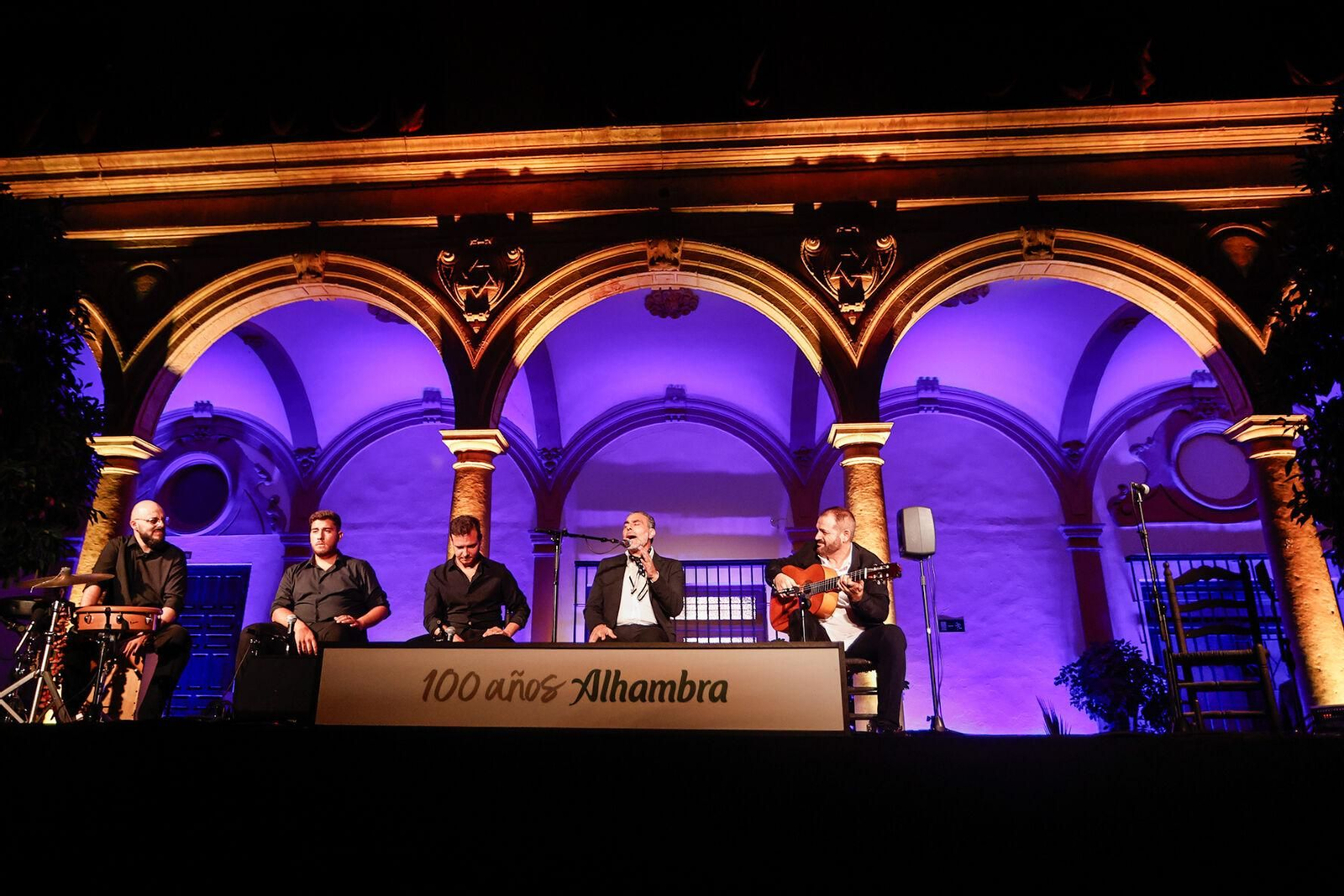 Pedro el Granaíno hace vibrar la Abadía del Sacromonte durante I Bienal de Flamenco de Granada: en imágenes