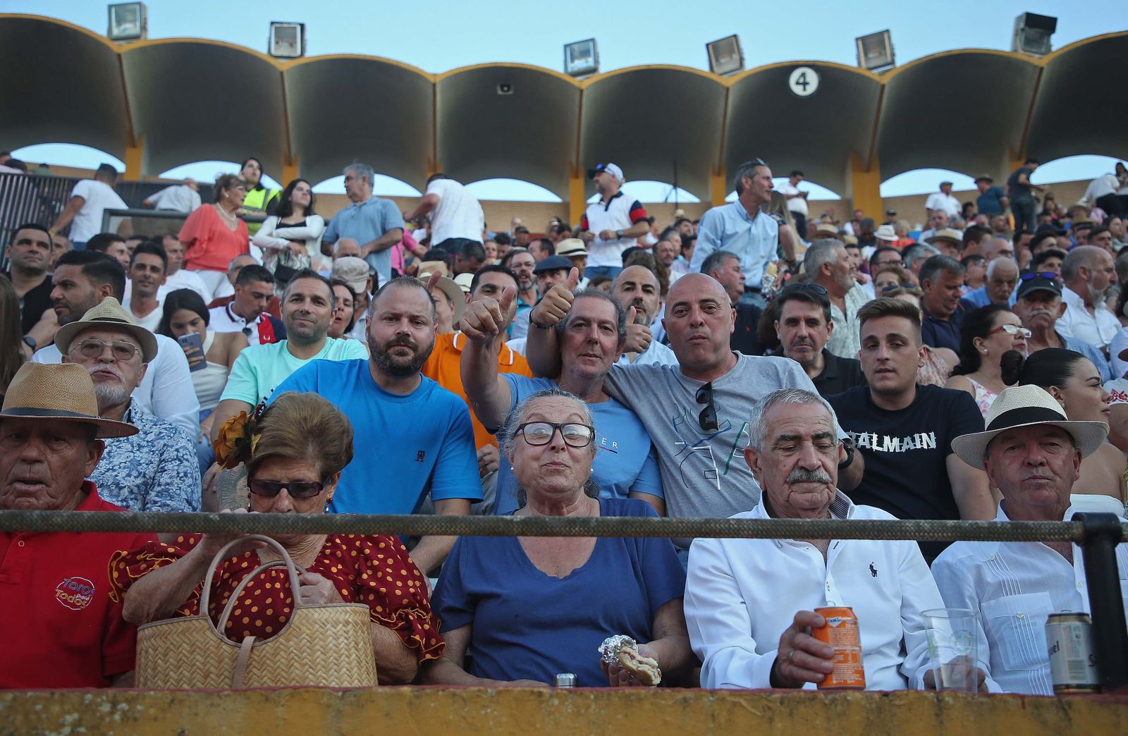 Búscate en durante la corrida del jueves en la plaza de toros Las Palomas