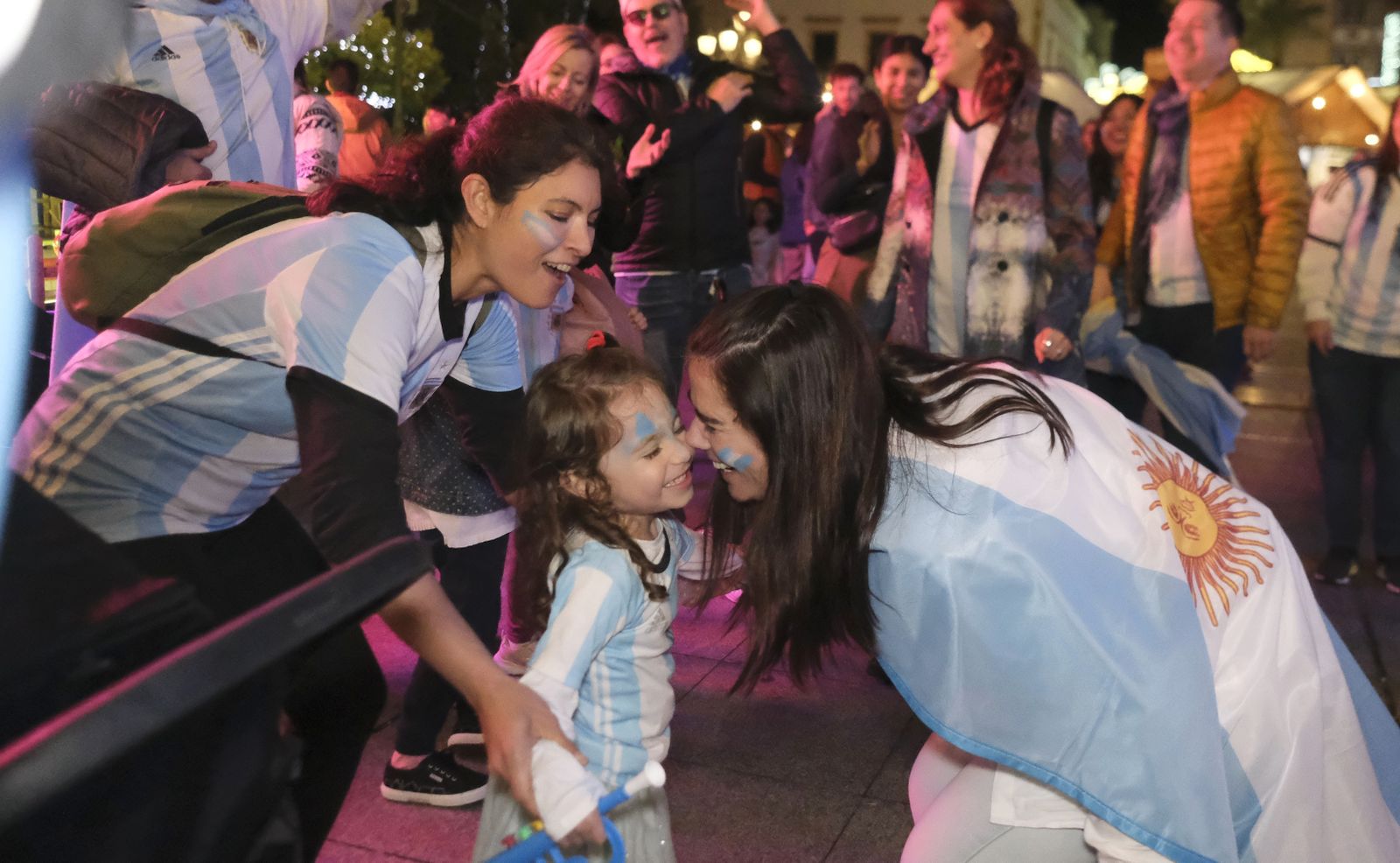 La celebración en Córdoba de la victoria de Argentina en el Mundial de Qatar, en imágenes