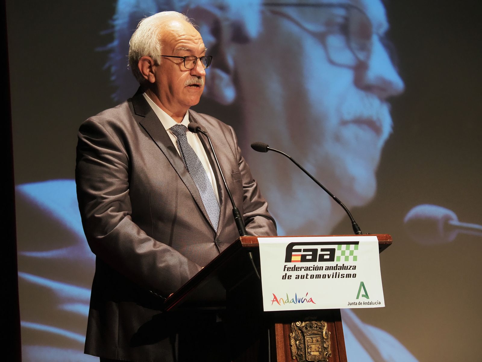 Manuel Alonso preside la FAA