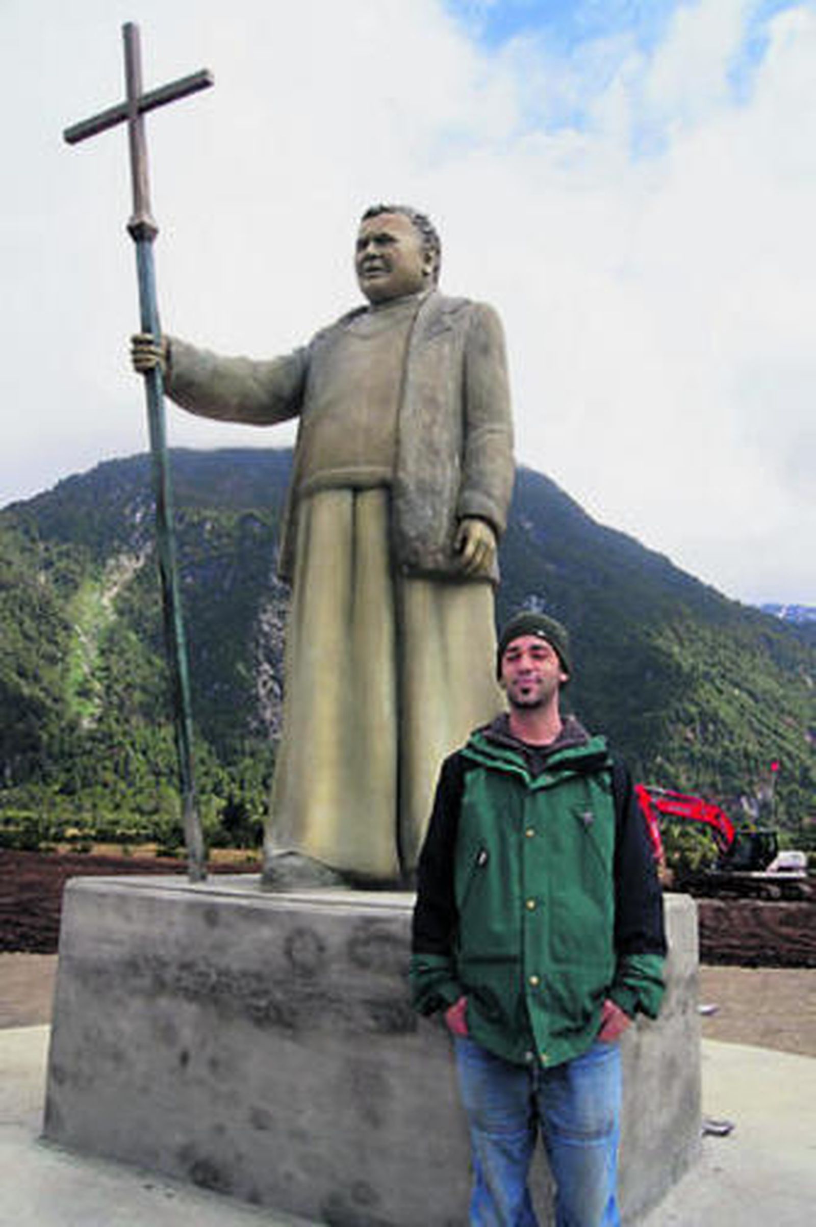 Dos hermanos sevillanos llevan 5 días desaparecidos tras un naufragio en Perú