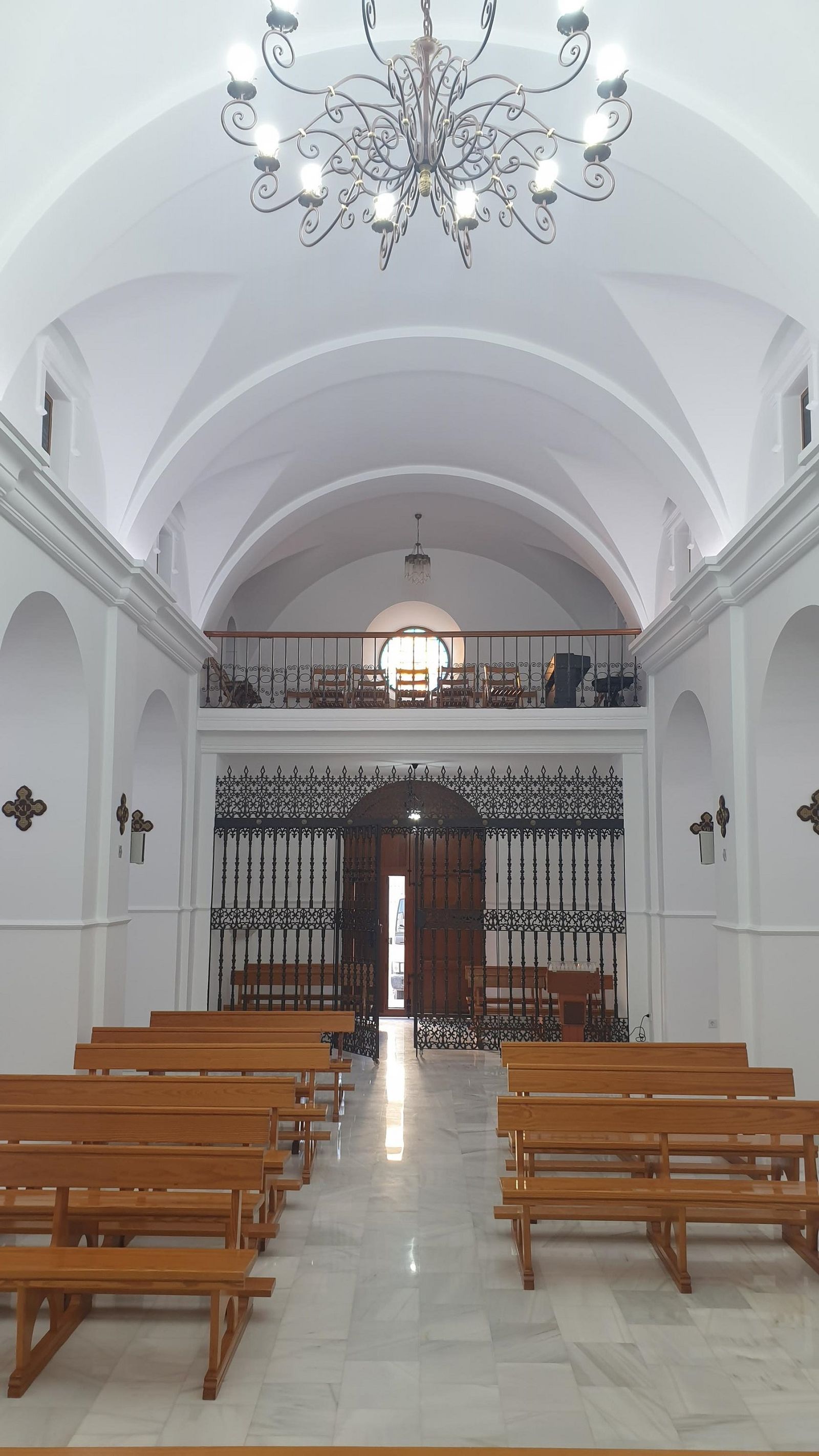 Interior de la ermita de San Ramón de Vera.