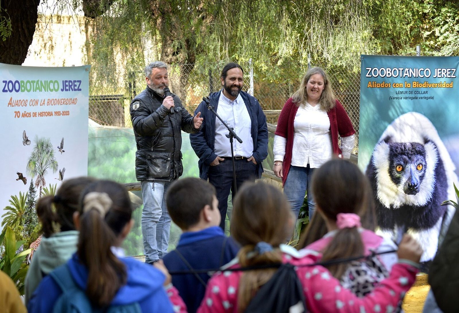 El delegado Rubén Pérez, junto a Miguel Ángel Guerrero y Amparo Fernández, de MAG&Cía Electricidad.