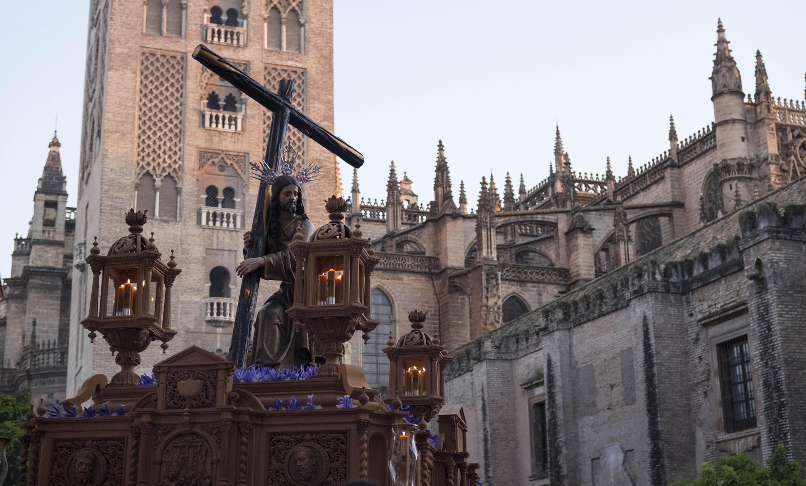 El Cristo de la Corona, en imágenes