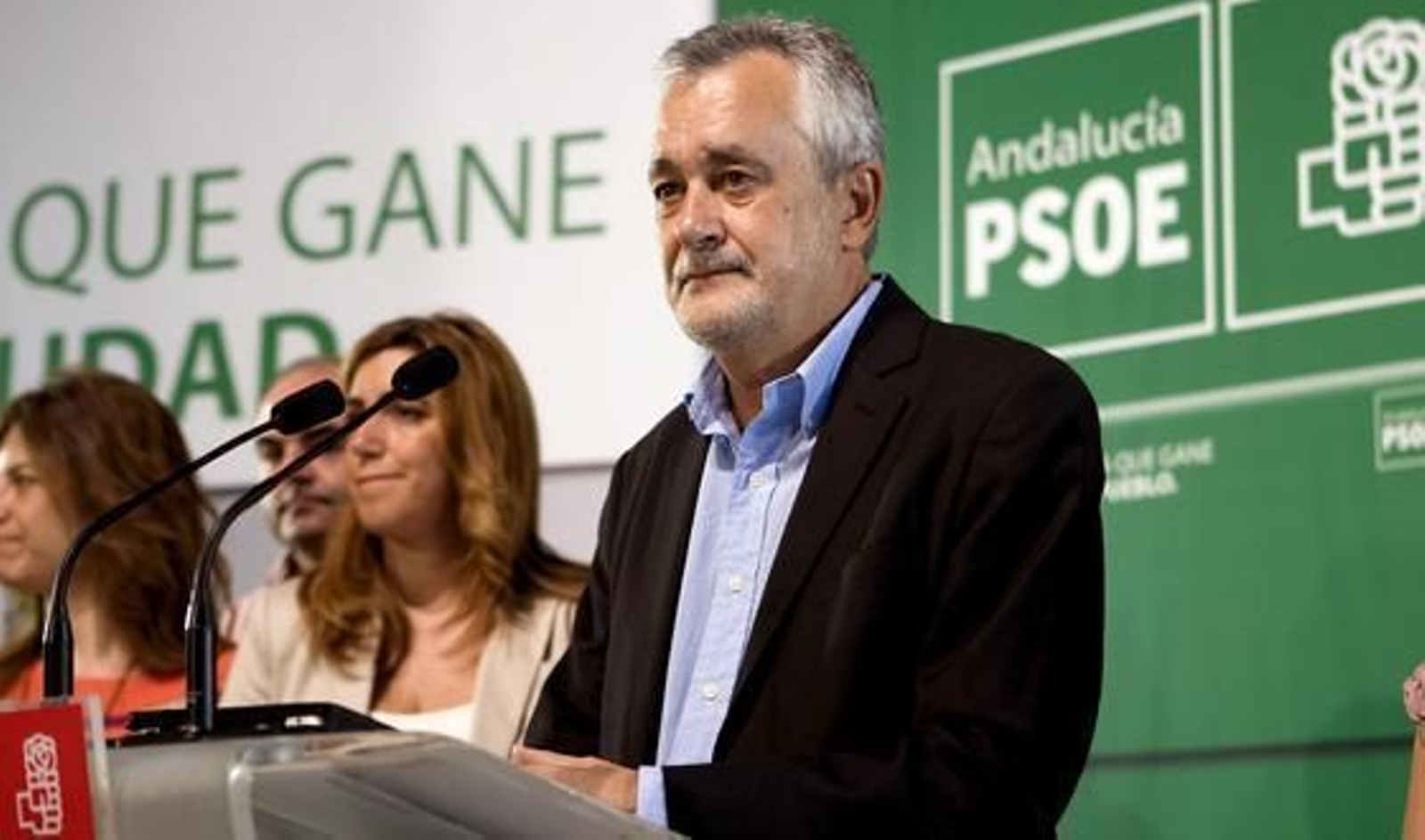 Griñán con gesto serio tras conocer los resultados electorales  Foto: EFE