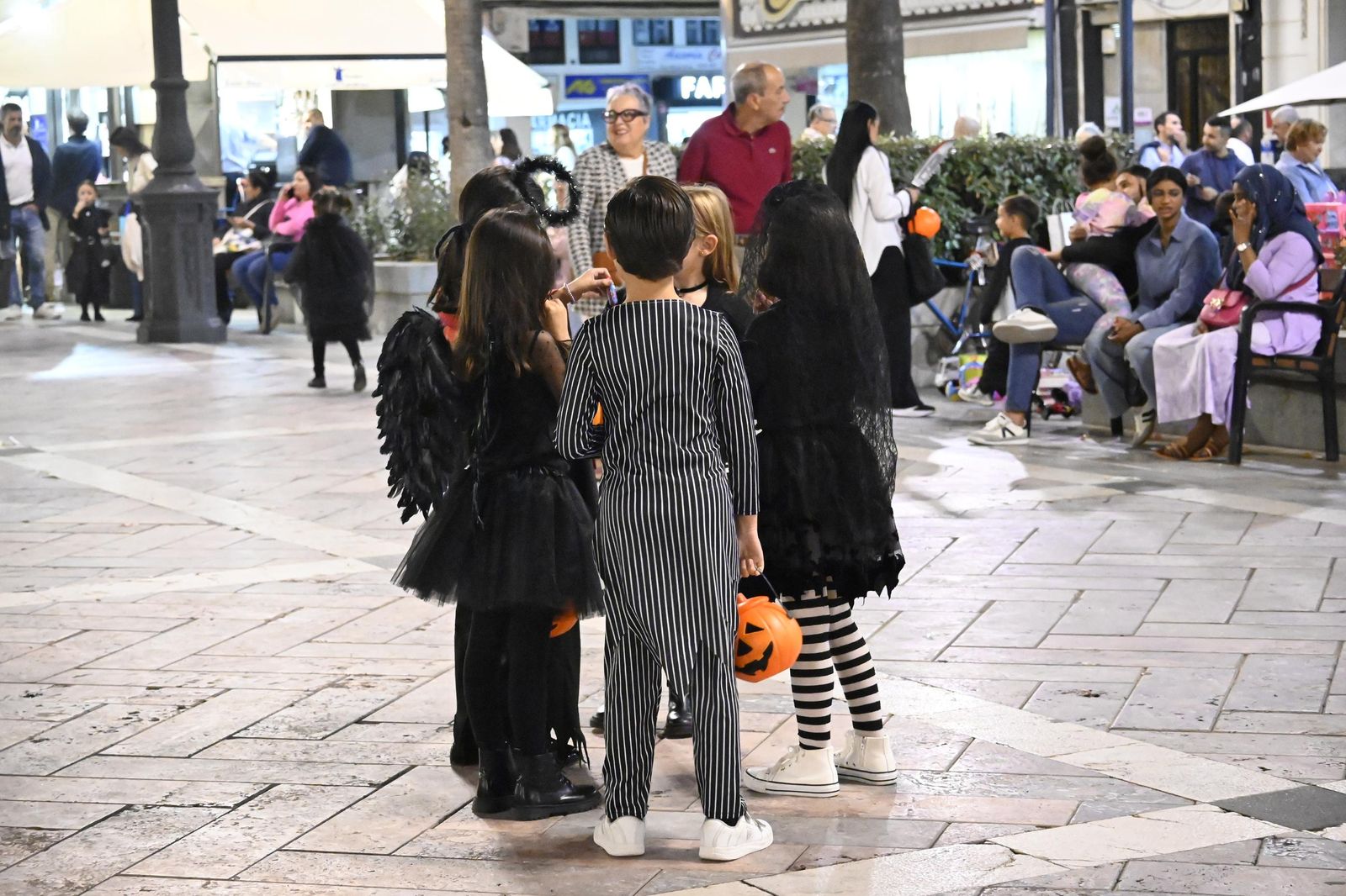 Las mejores fotografías de la noche de Halloween en Huelva