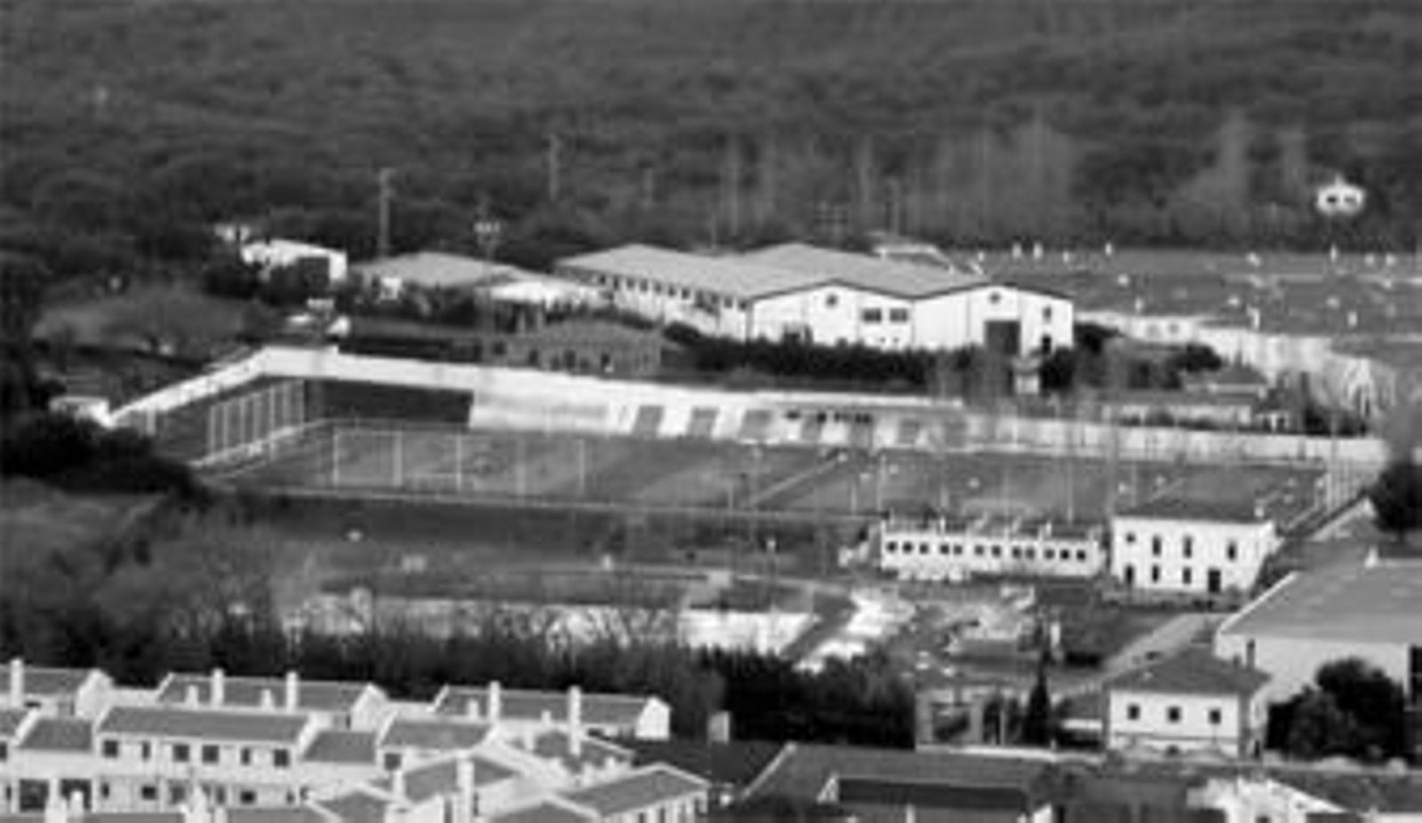 Vista del complejo deportivo de Aracena donde se organiza la ruta.