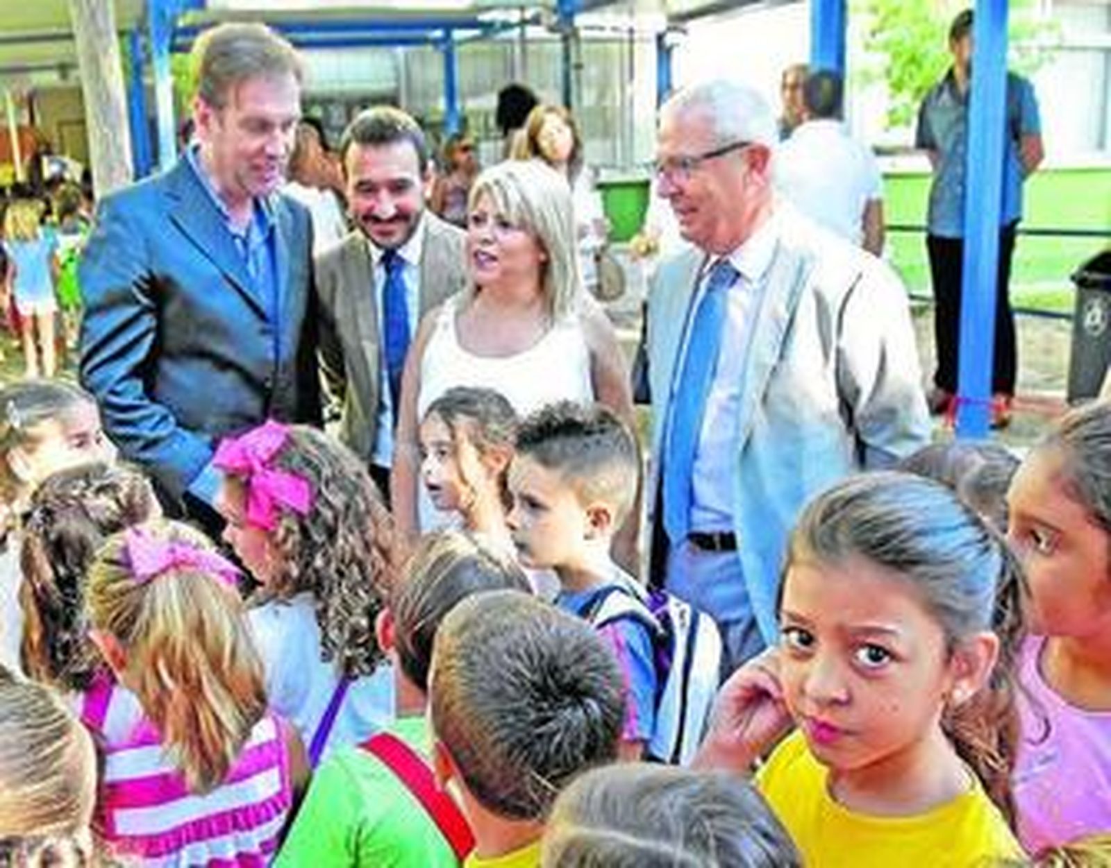 Fernando López Gil, Mamen Sánchez y Juan Luis Belizón, ayer en Jerez.