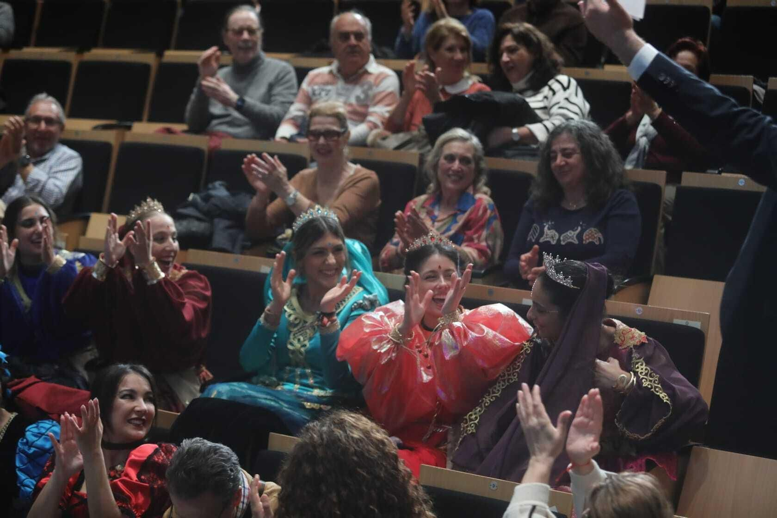 Imágenes de la segunda sesión del Concurso de Romanceros de San Fernando.