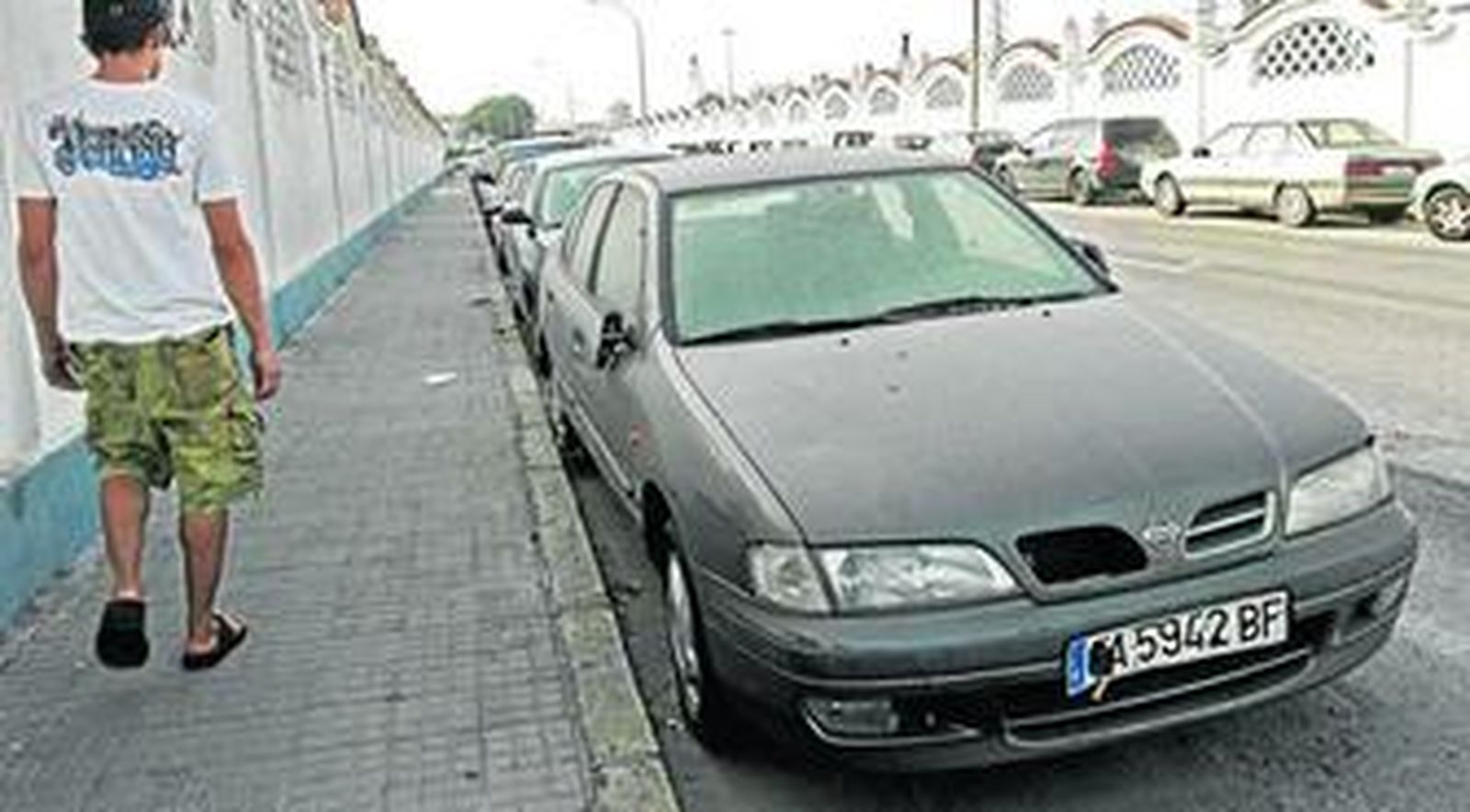 La carretera industrial suele ser otro de los lugares con más vehículos abandonados.