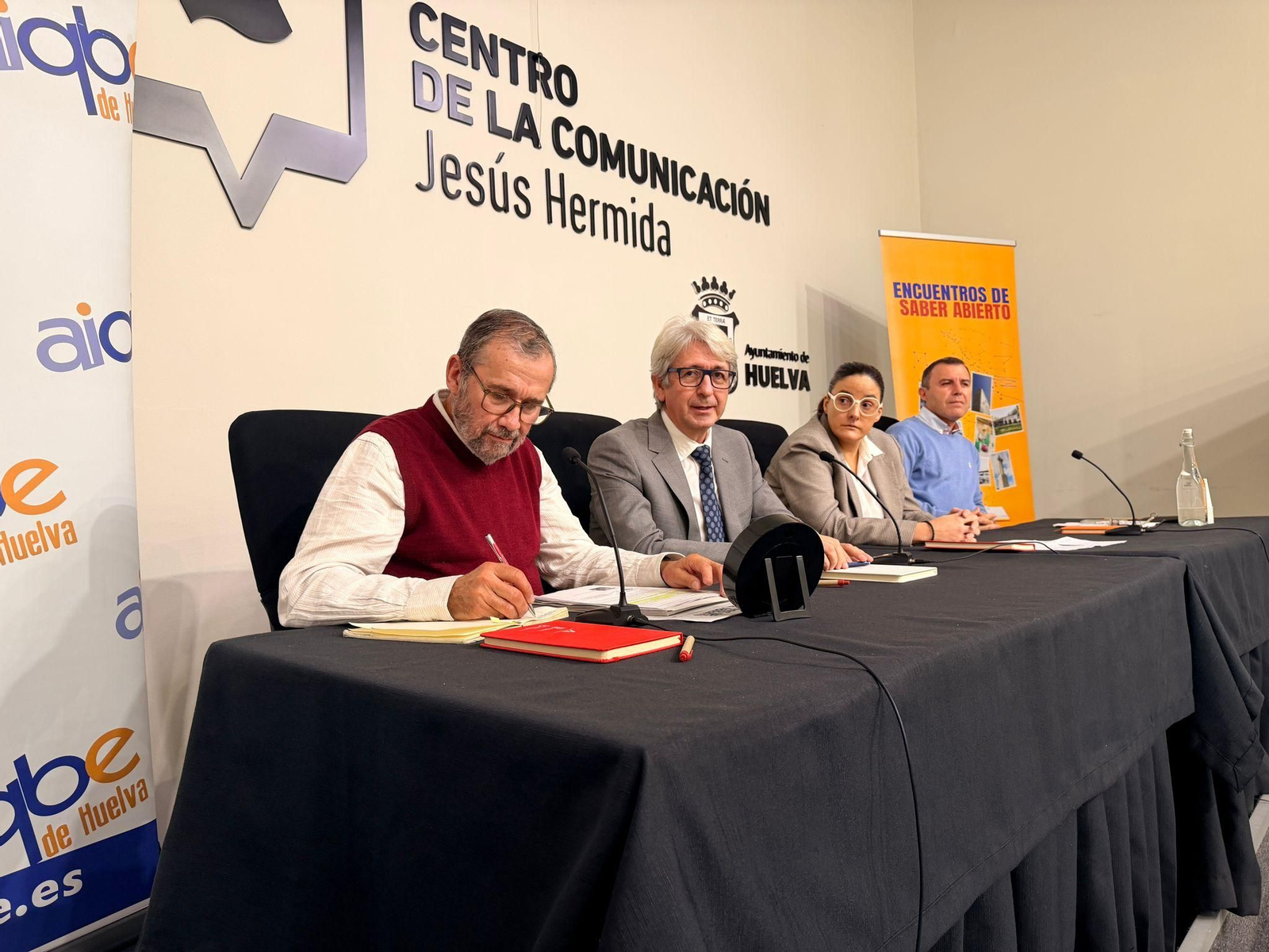 Inicio del debate en 'Saber Abierto'.